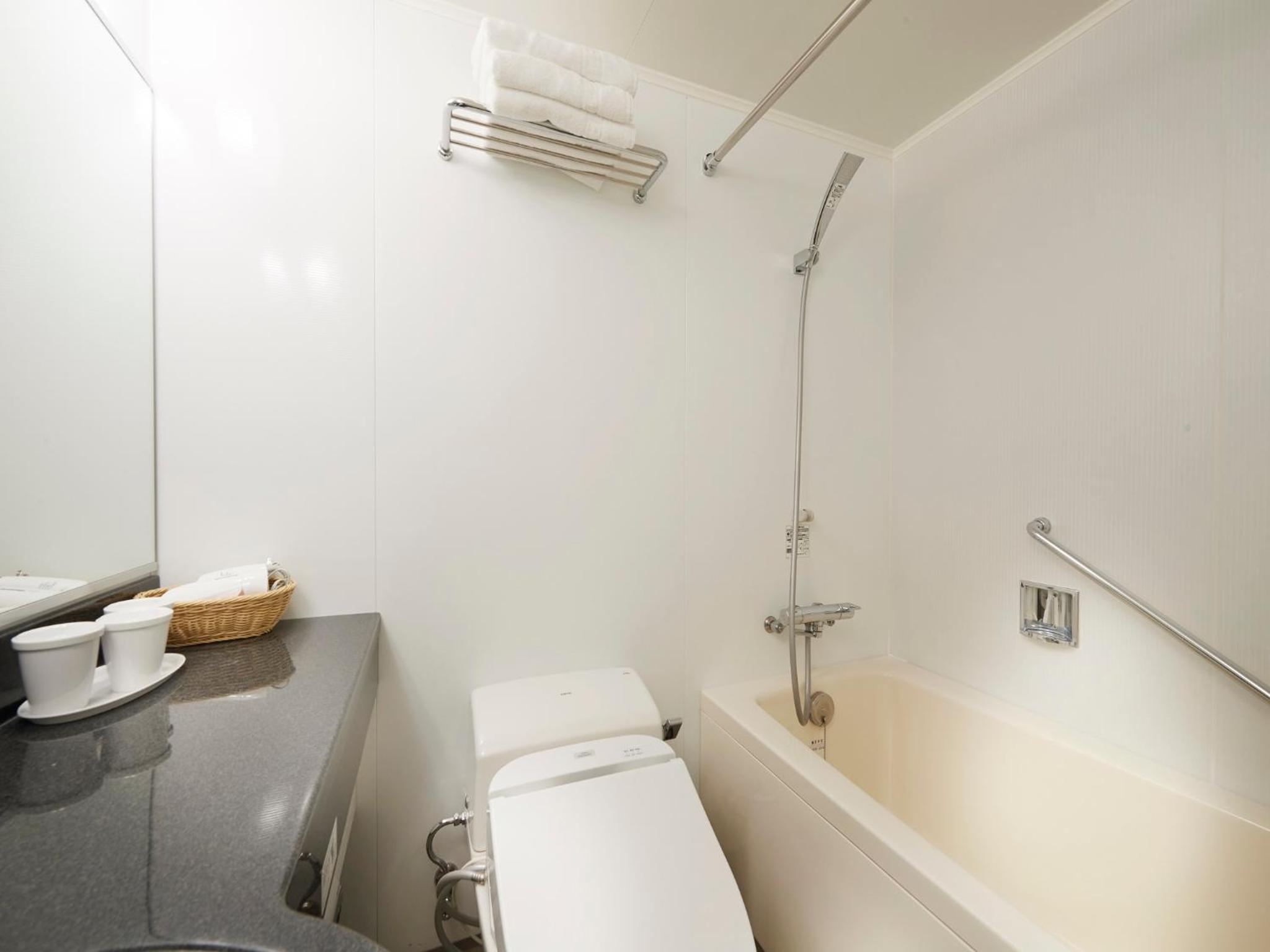 Deluxe Twin Room - Non-Smoking - Photo 7