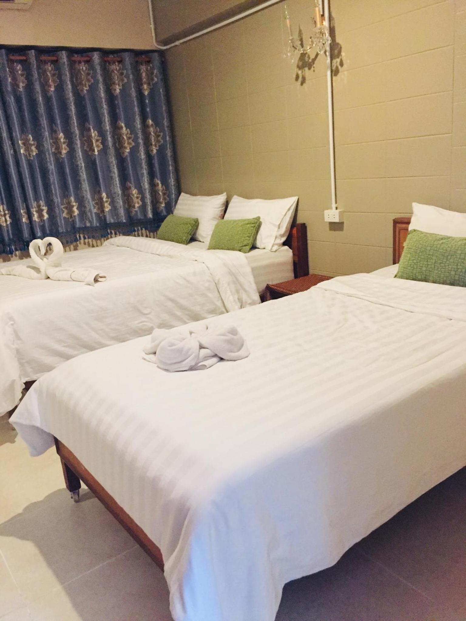 Standard Triple Room photo 2