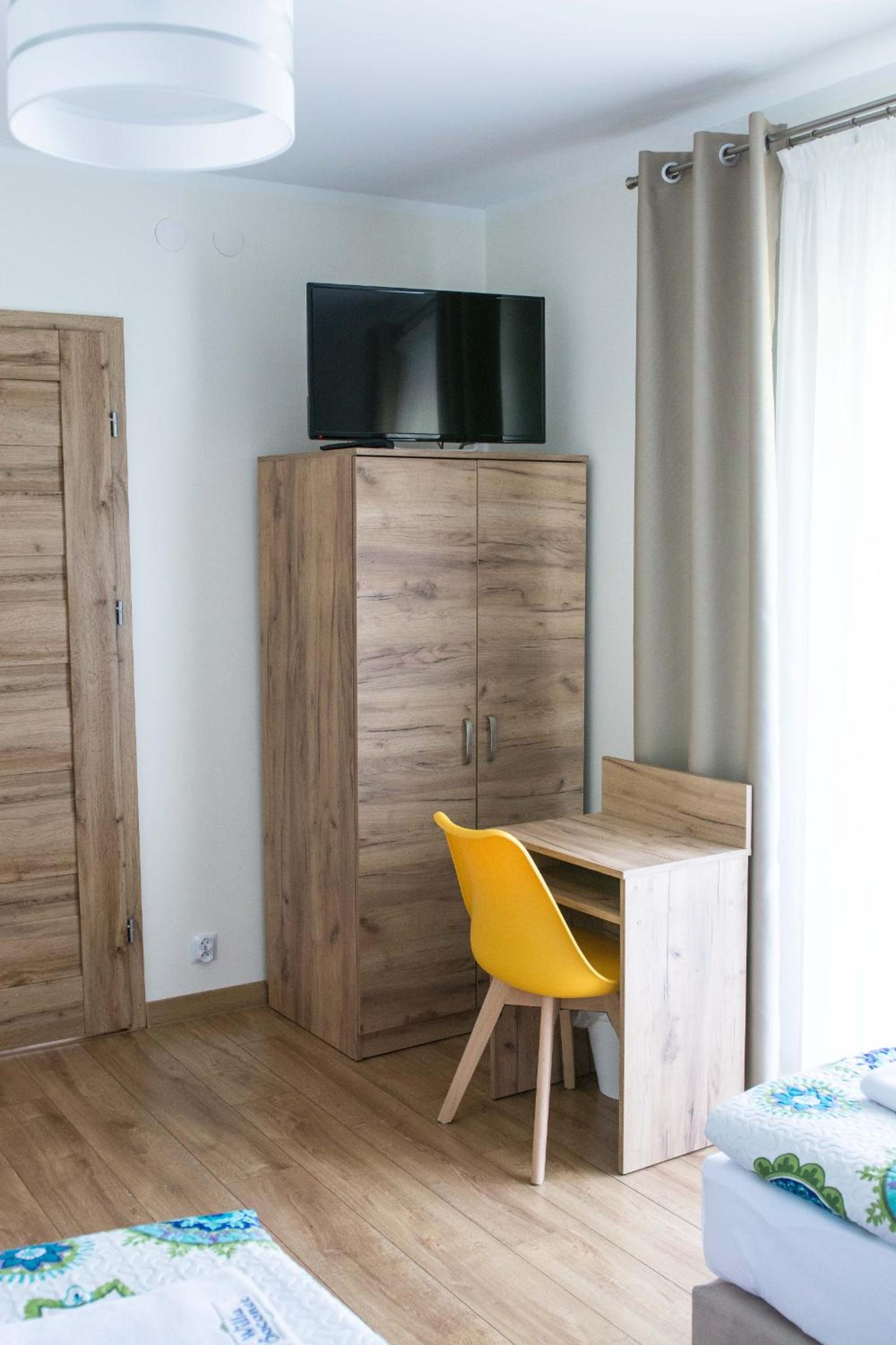 Comfort Triple Room with Shower photo 3