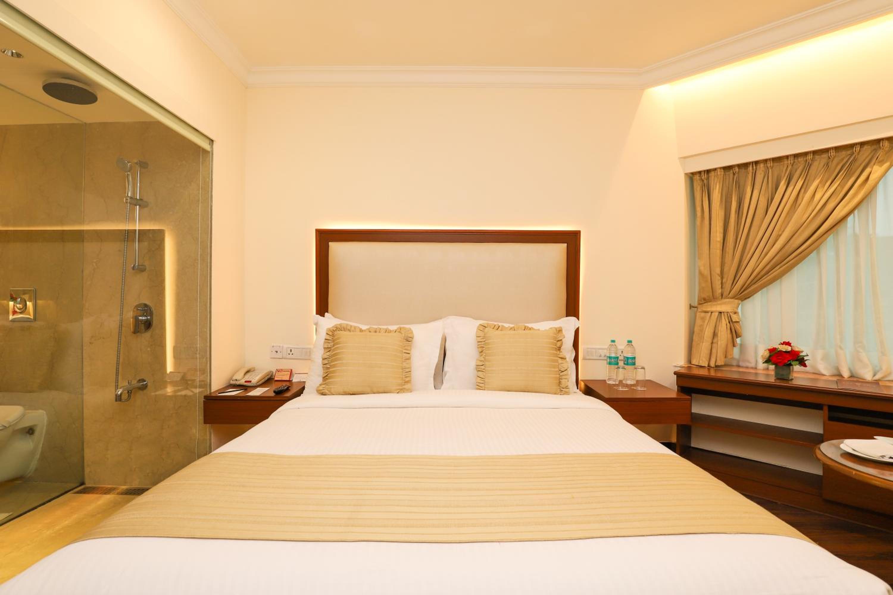 Premium Room - 15% Discount on Food & Soft Beverages thumbnail 5