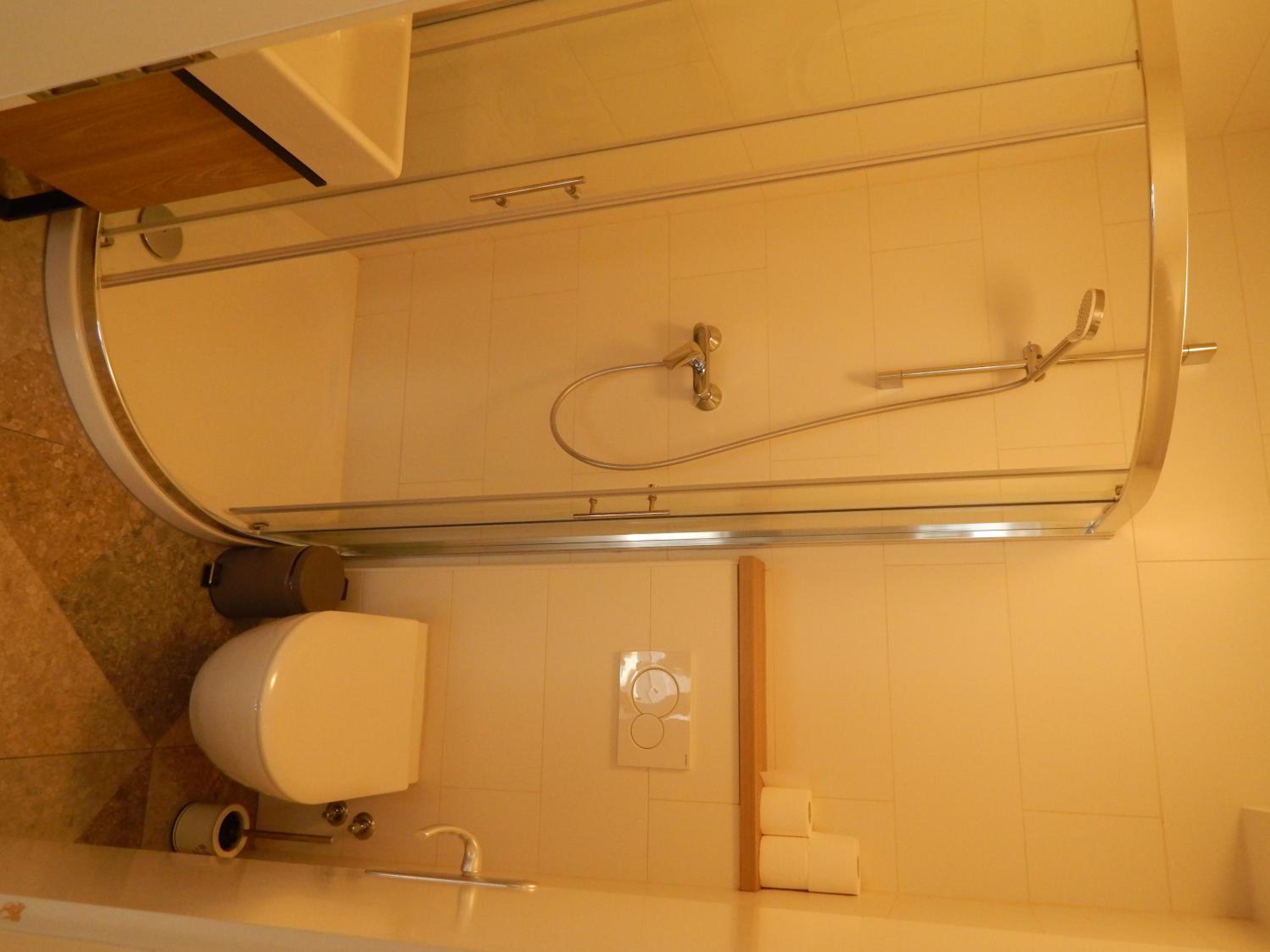Standard Double or Twin Room - Photo 3