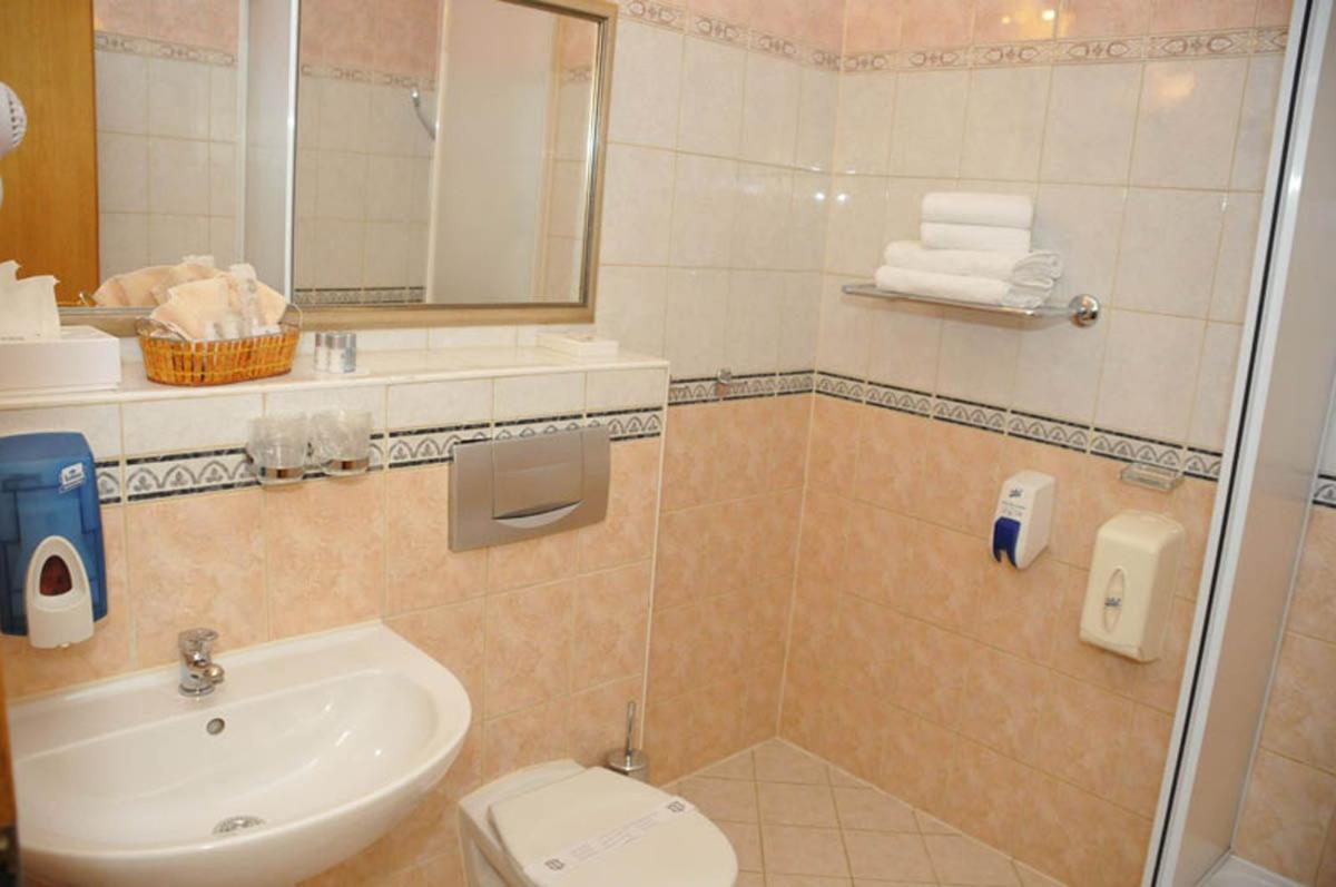 Comfort Quadruple Room - Photo 12