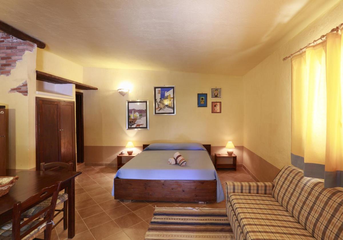 Studio Apartment photo 2