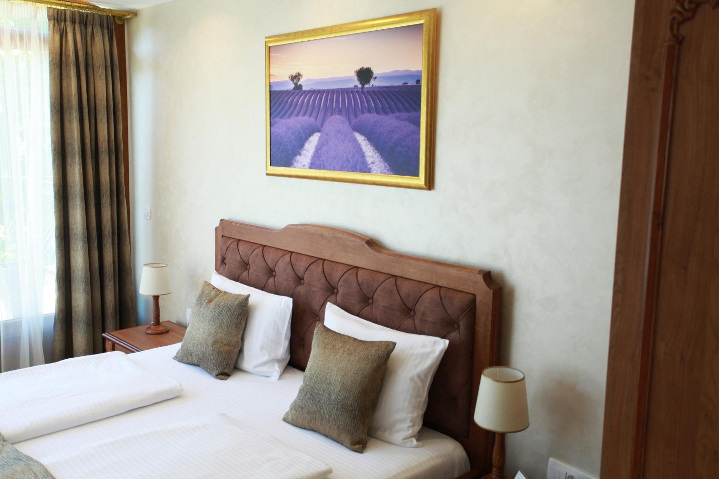 Suite with Spa Bath - Photo 41