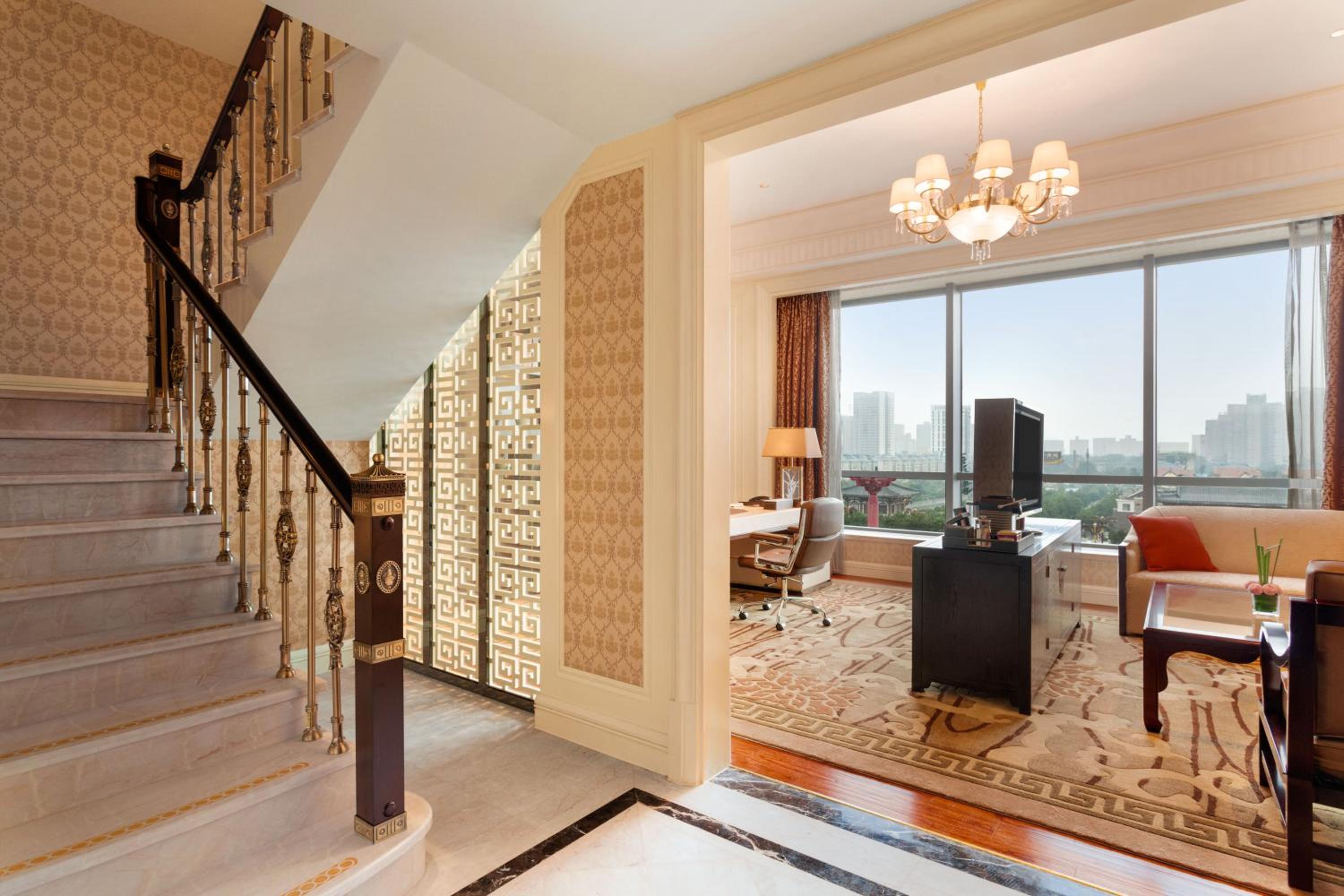 Deluxe Duplex Suite