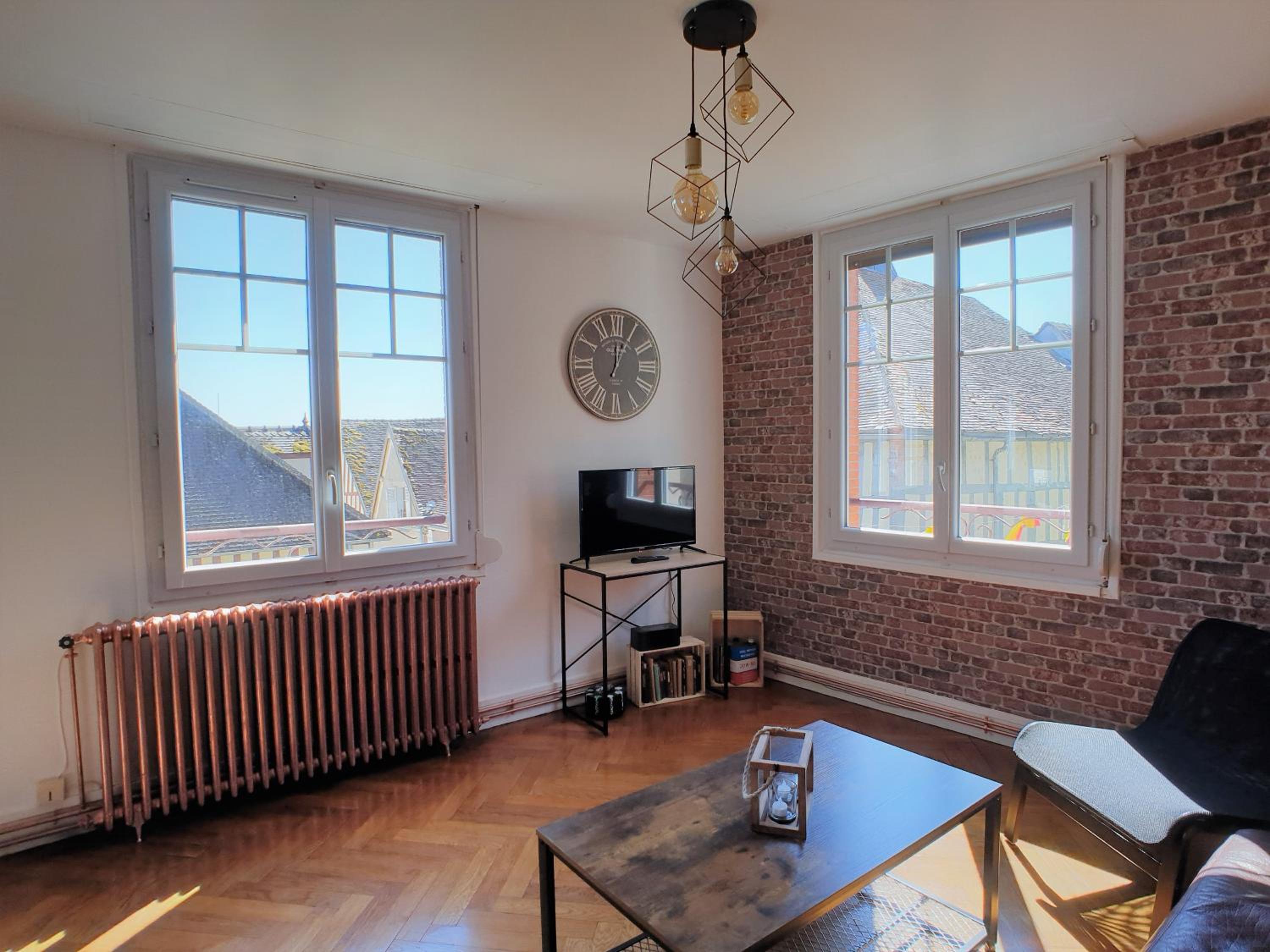One-Bedroom Apartment - Photo 17