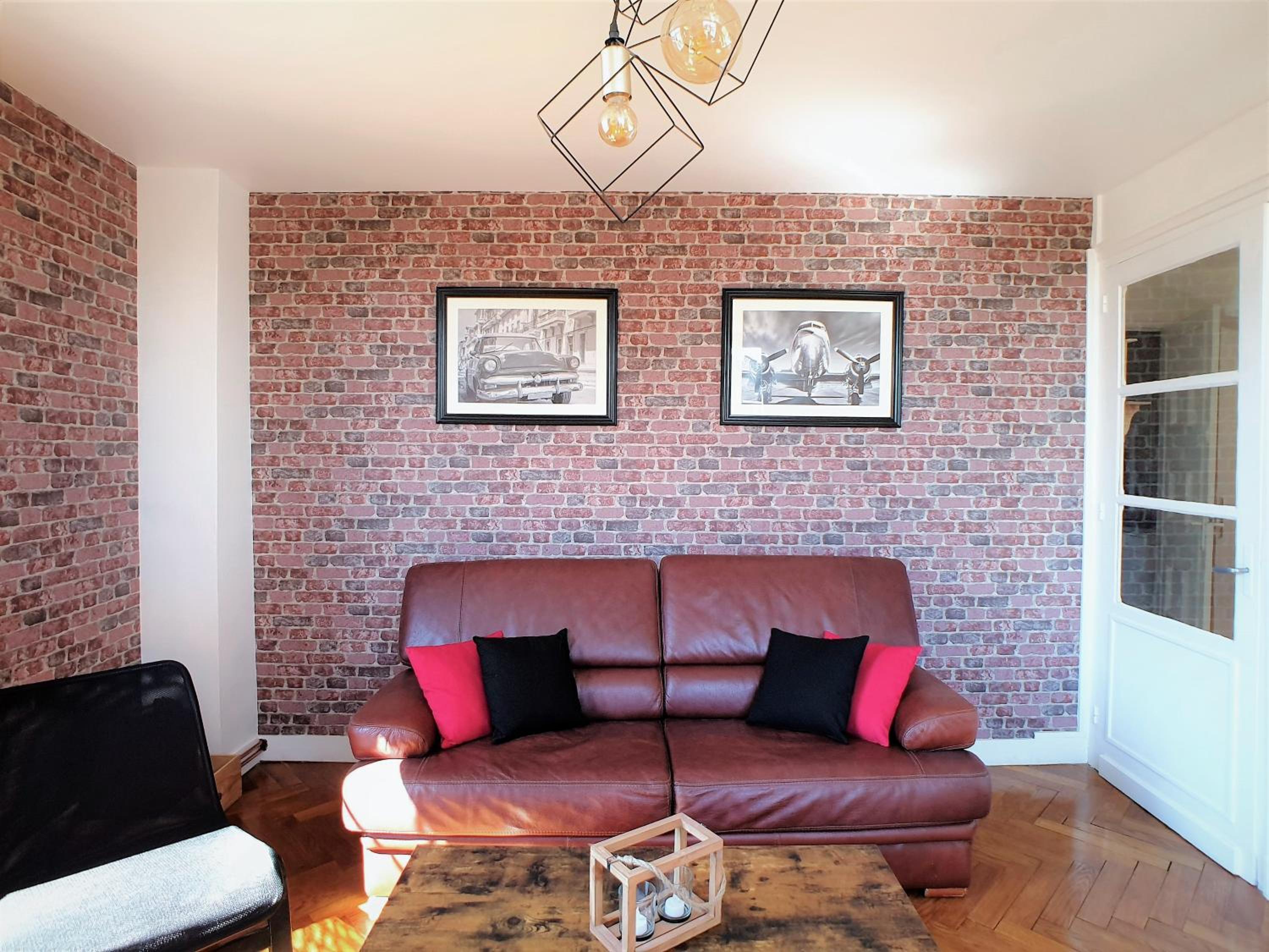 One-Bedroom Apartment - Photo 21