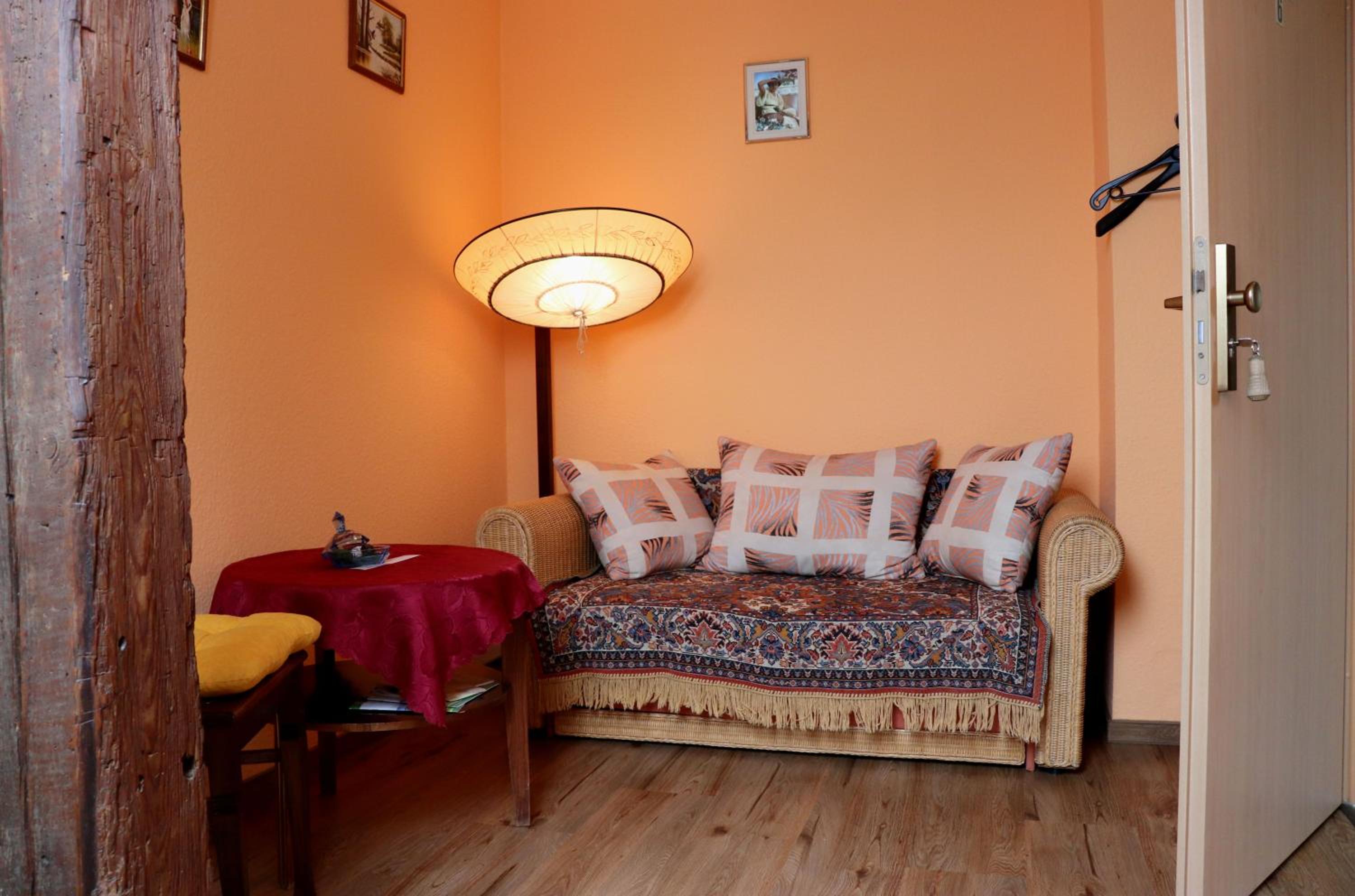 Single Room with Bathroom photo 2