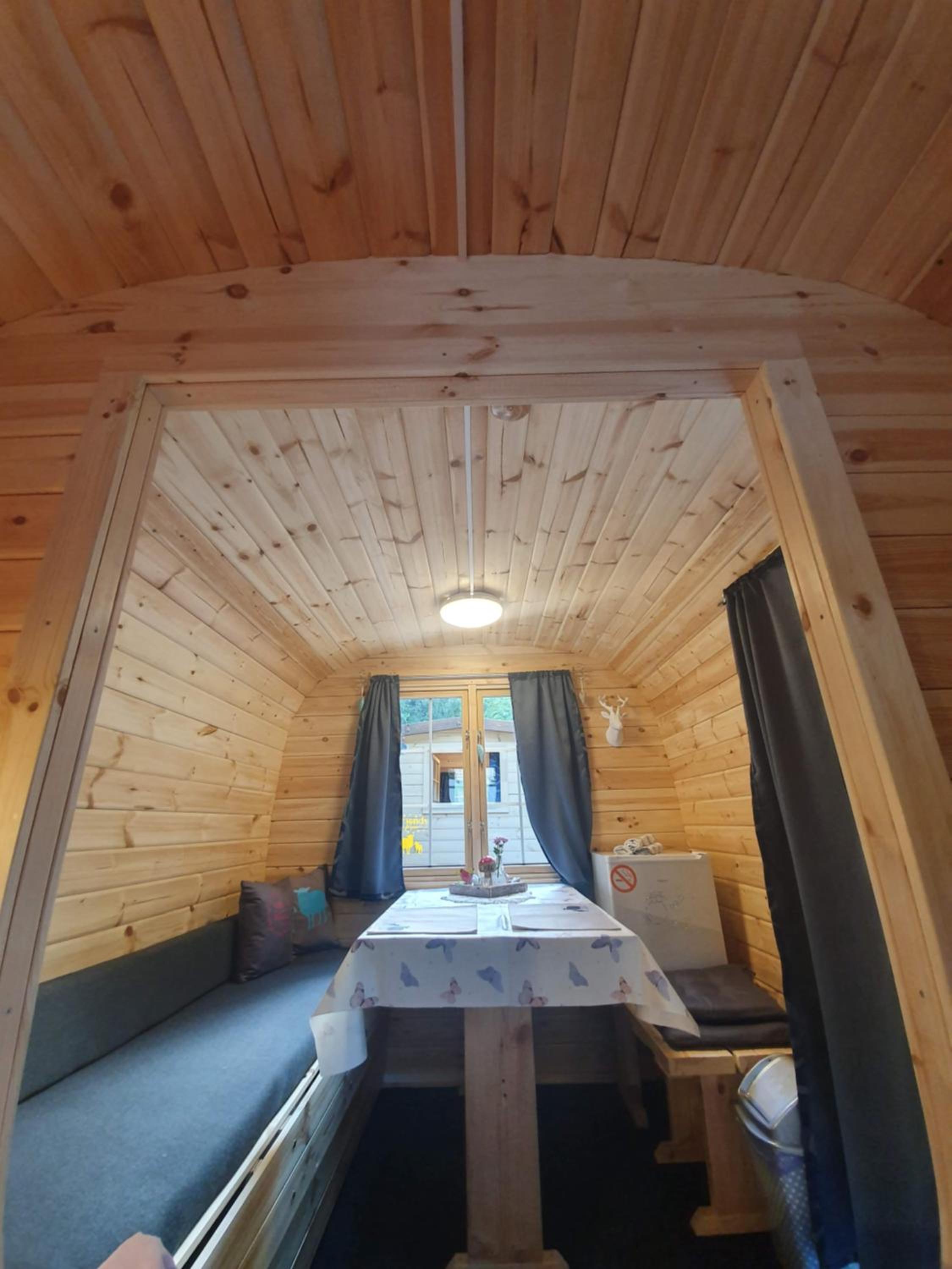 Shepherd Hut with Shared Bathroom