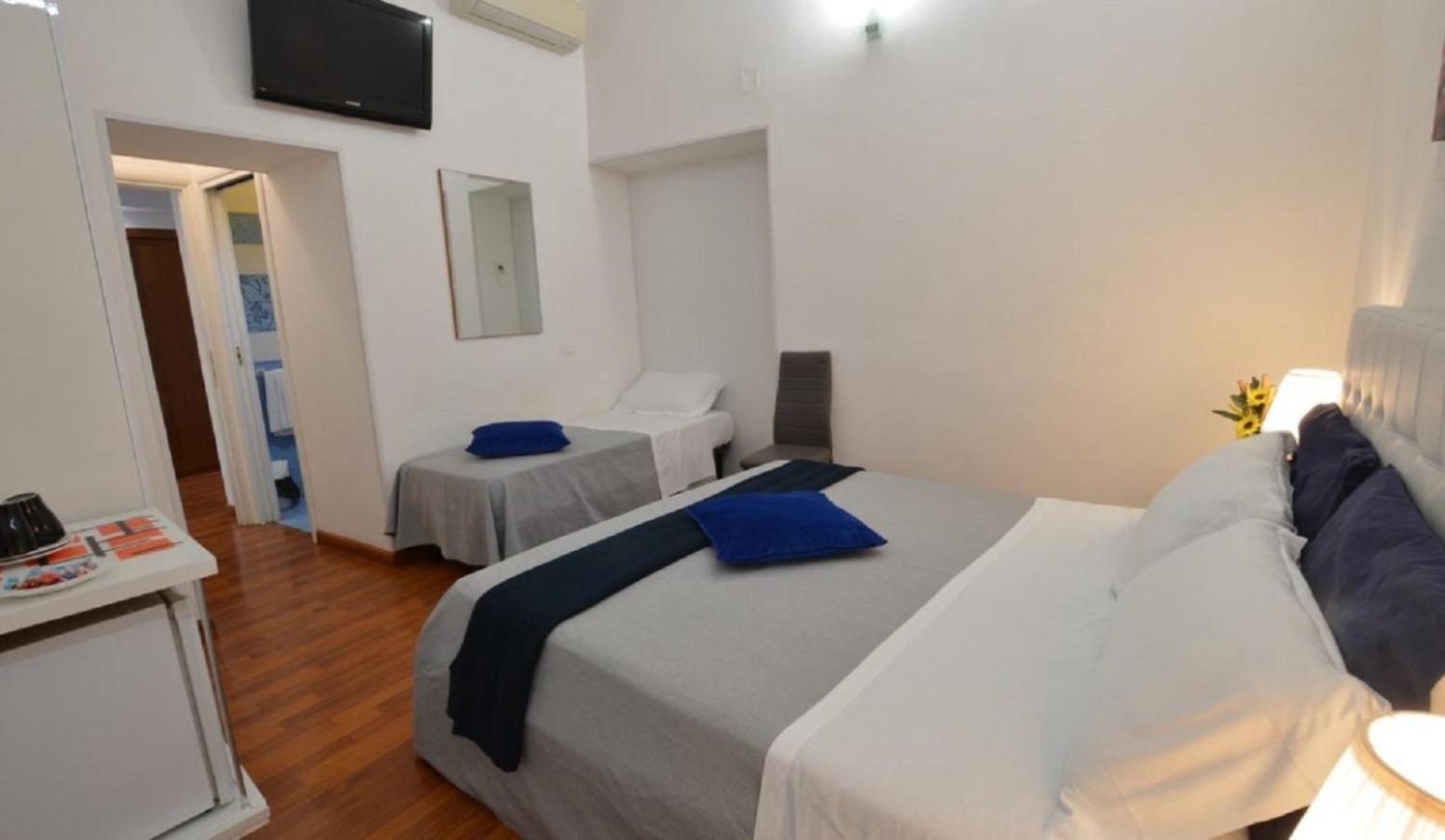 Triple Room photo 2