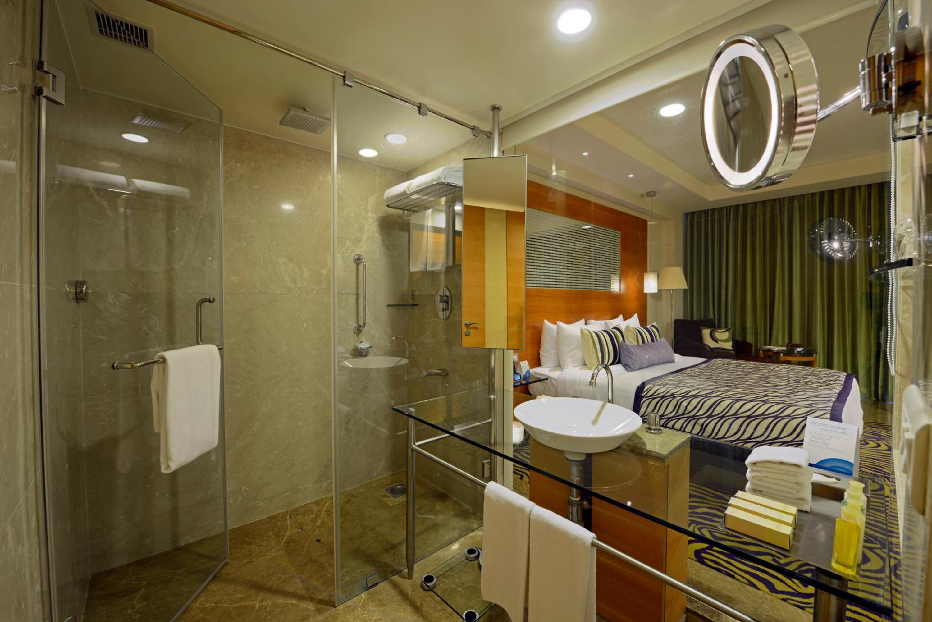 Superior Room with King or Twin Bed - 15% off on Food & Beverage services