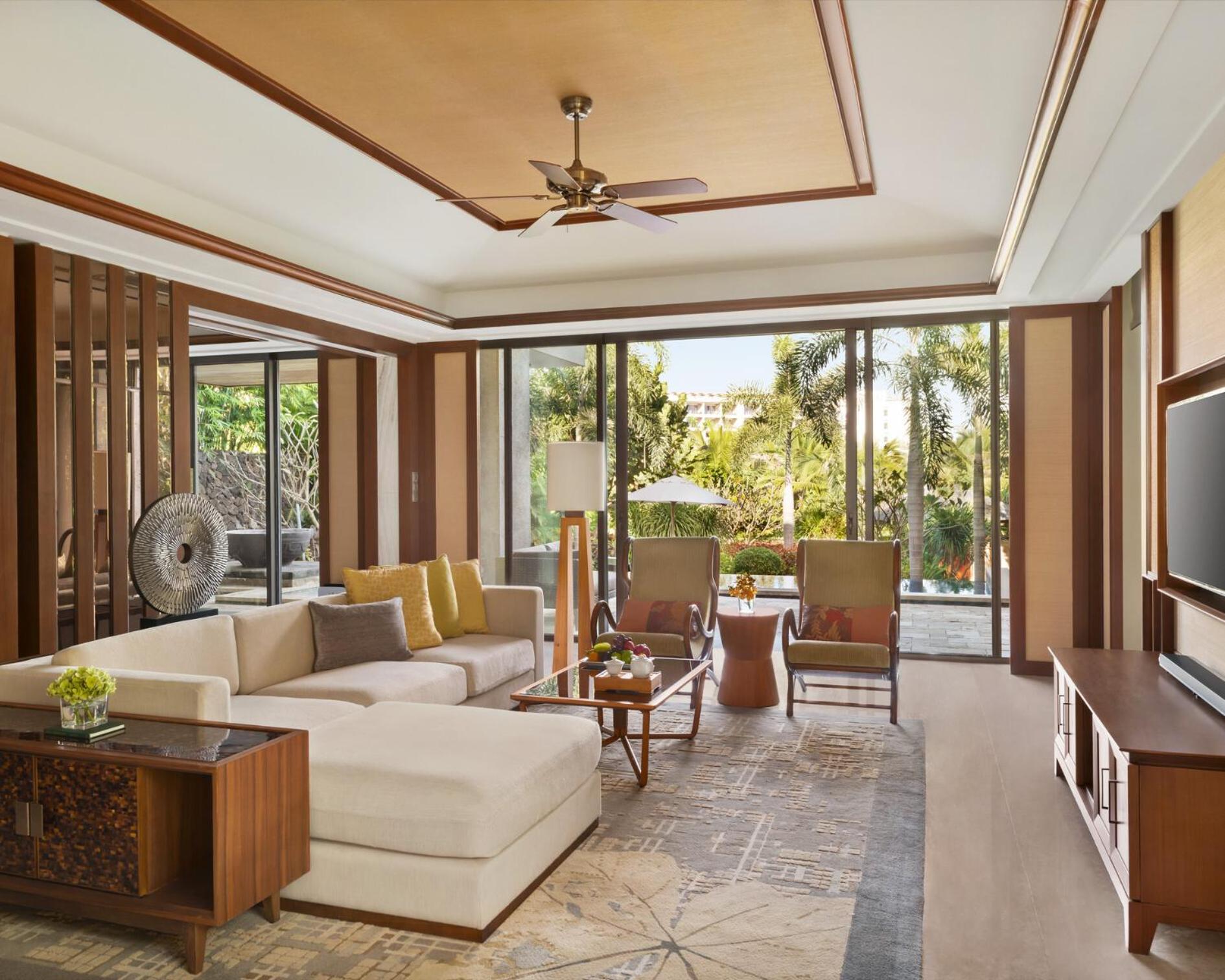 Pool Villa King and King Bedroom photo 2