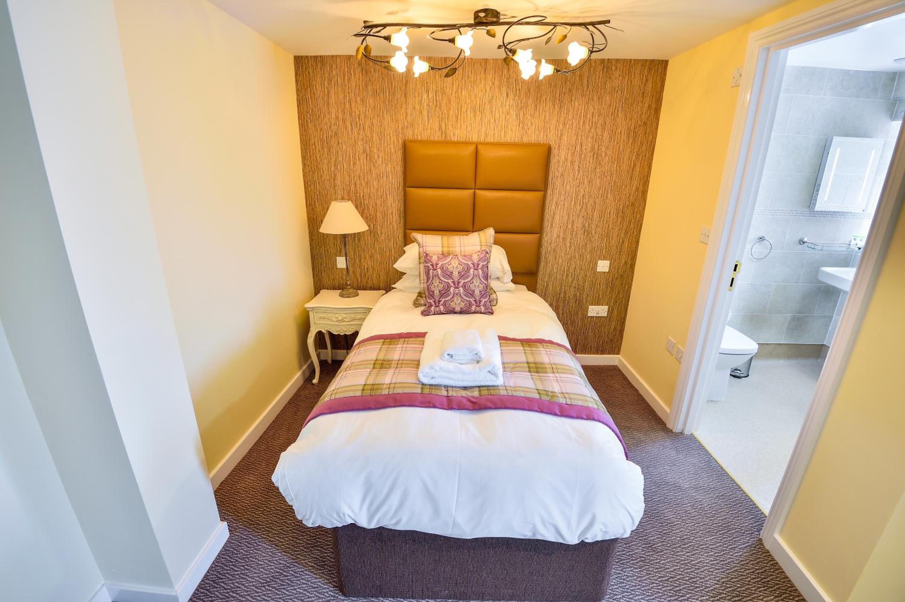 Single Room photo 3