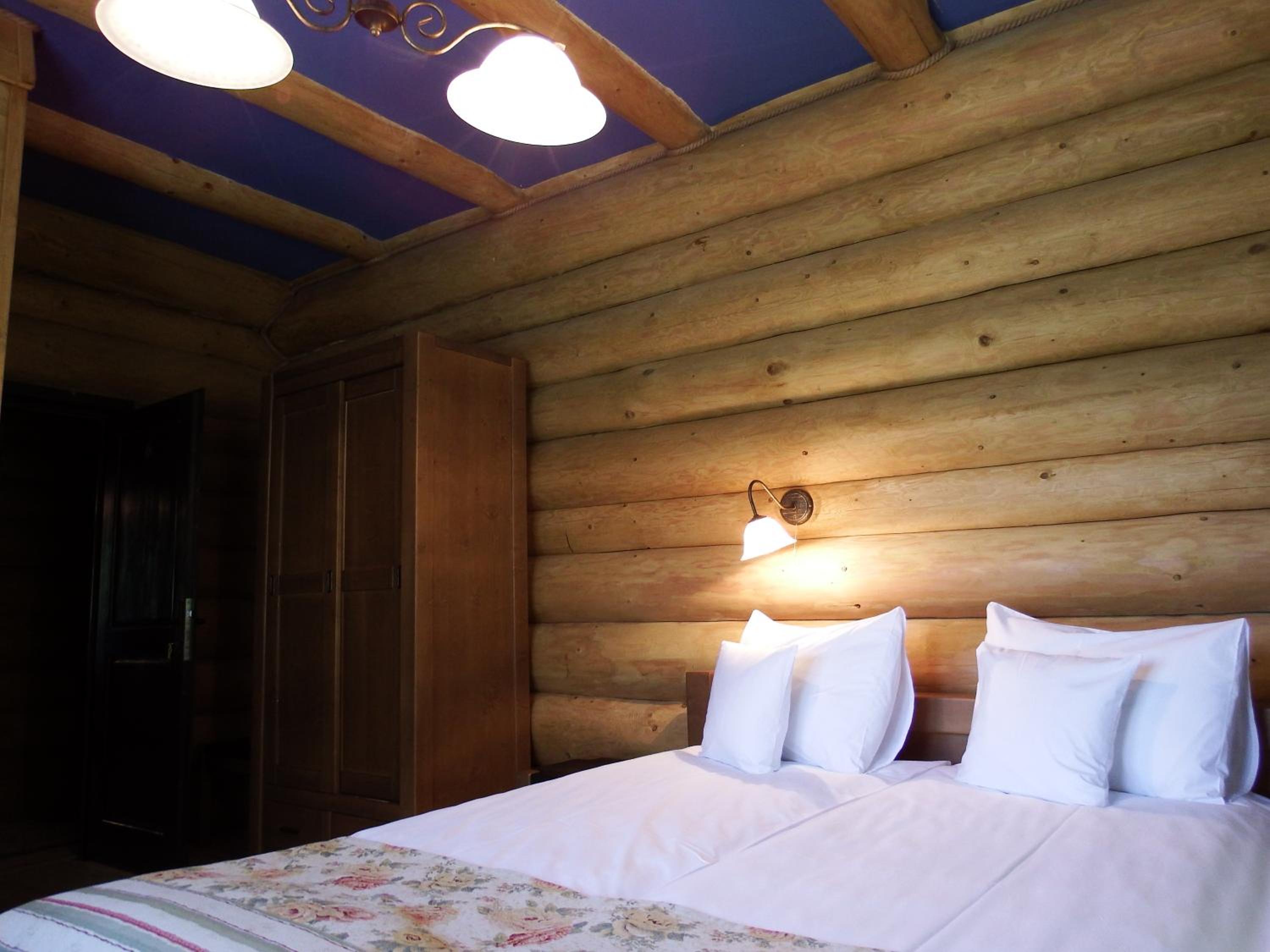 Double Room - Photo 6