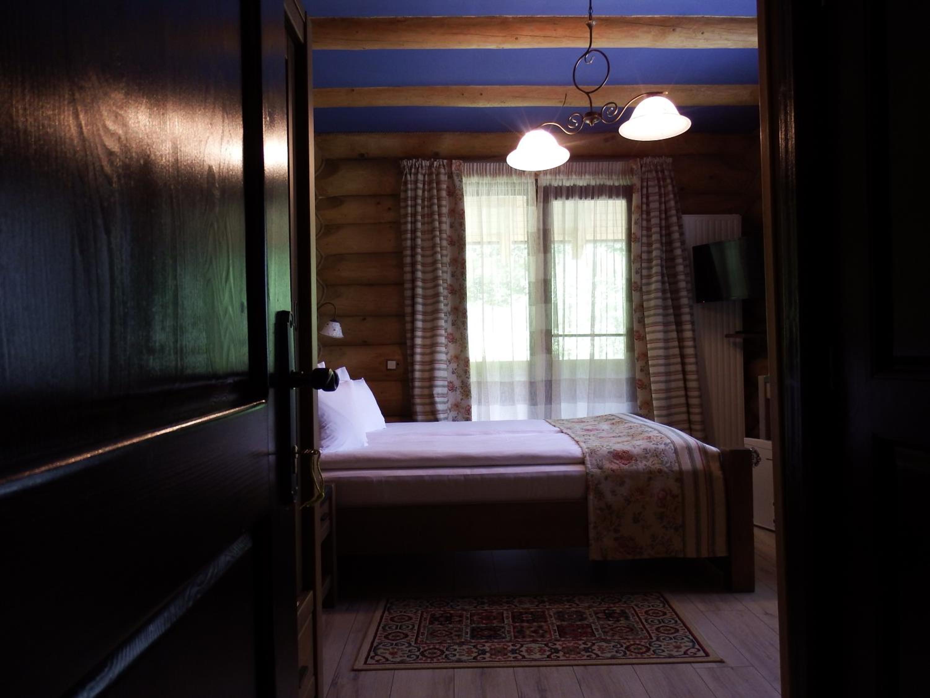 Double Room - Photo 7