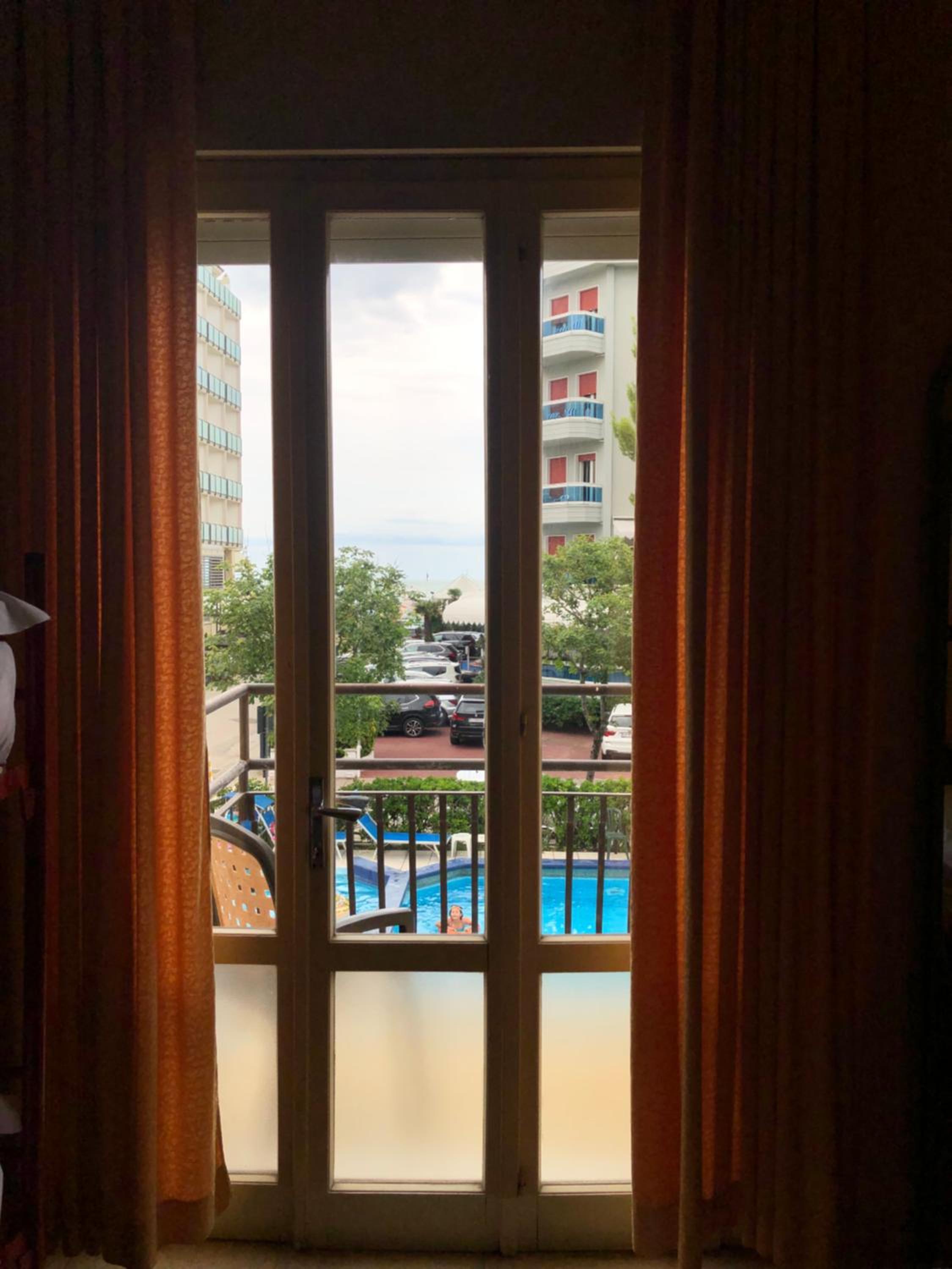 Quadruple Room with Balcony and Sea View - Photo 2