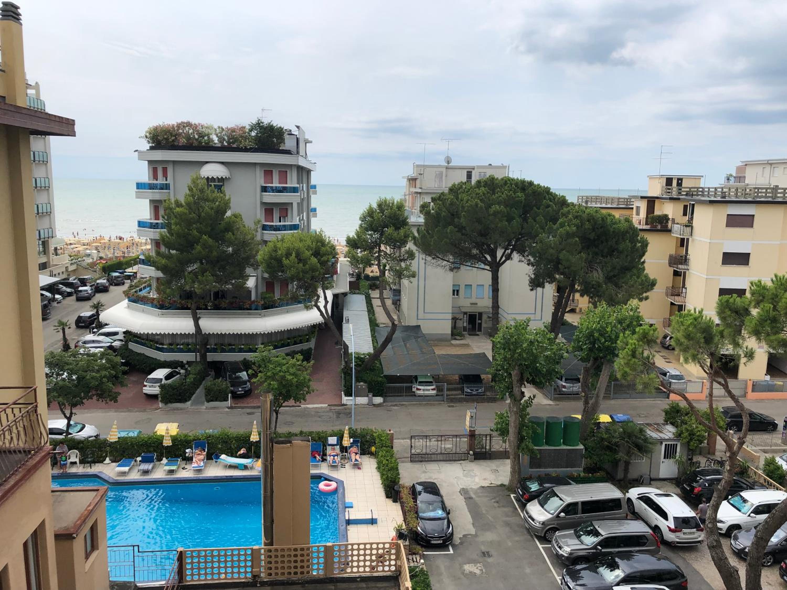 Quadruple Room with Balcony and Sea View - Photo 7