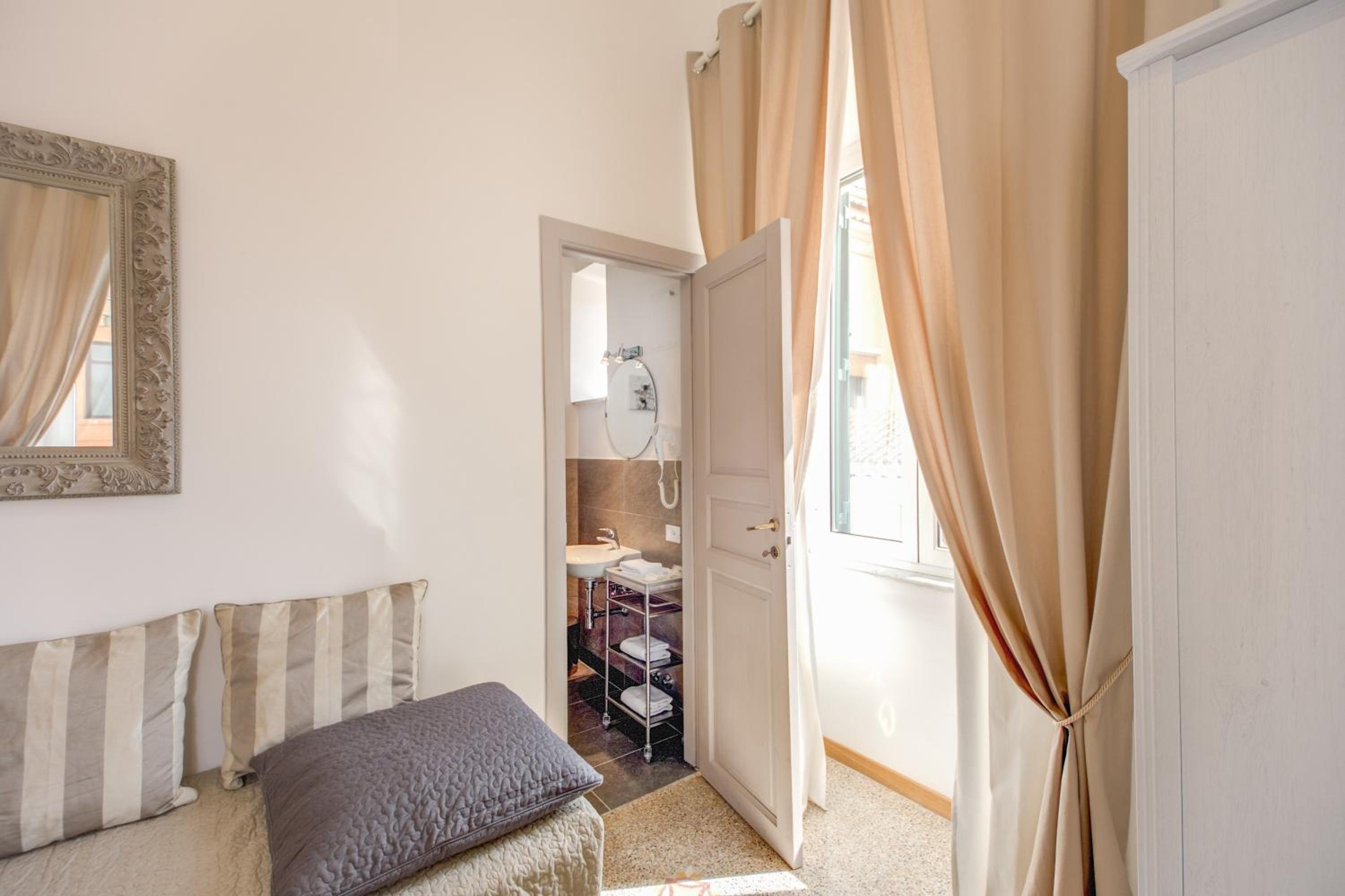 Triple Room photo 3