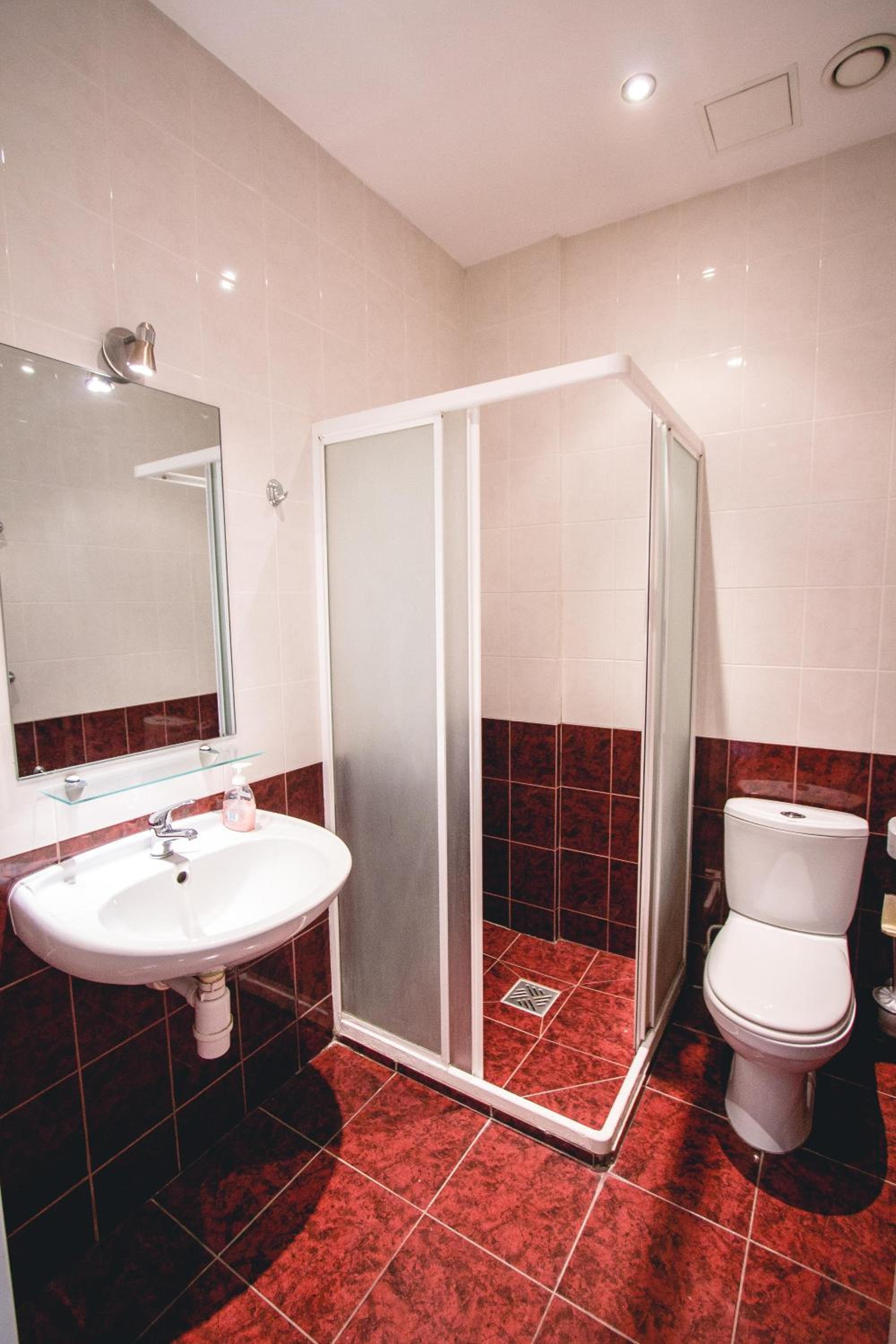 Triple Room With Shared Bathroom photo 2