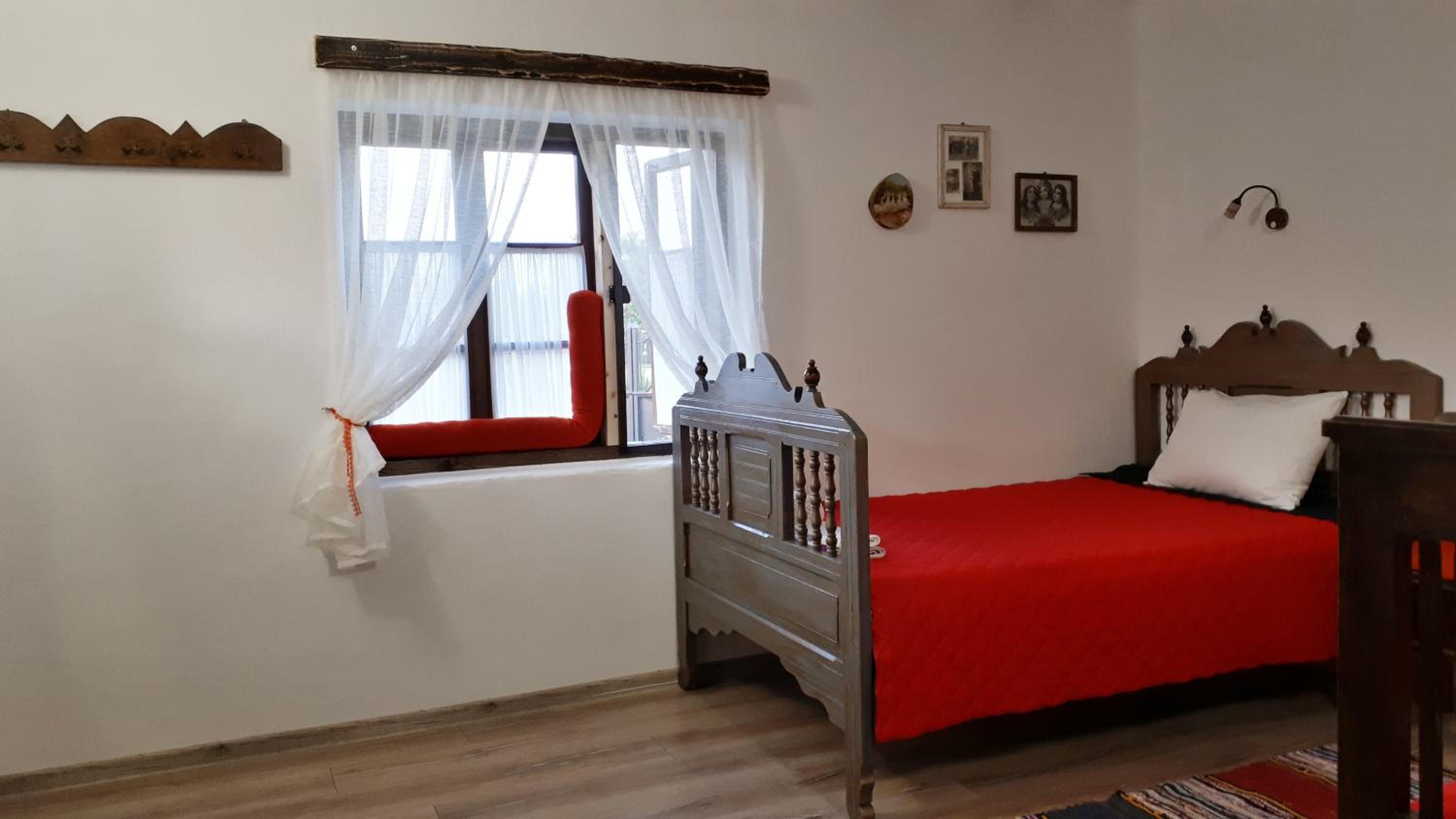 Small Double Room photo 1