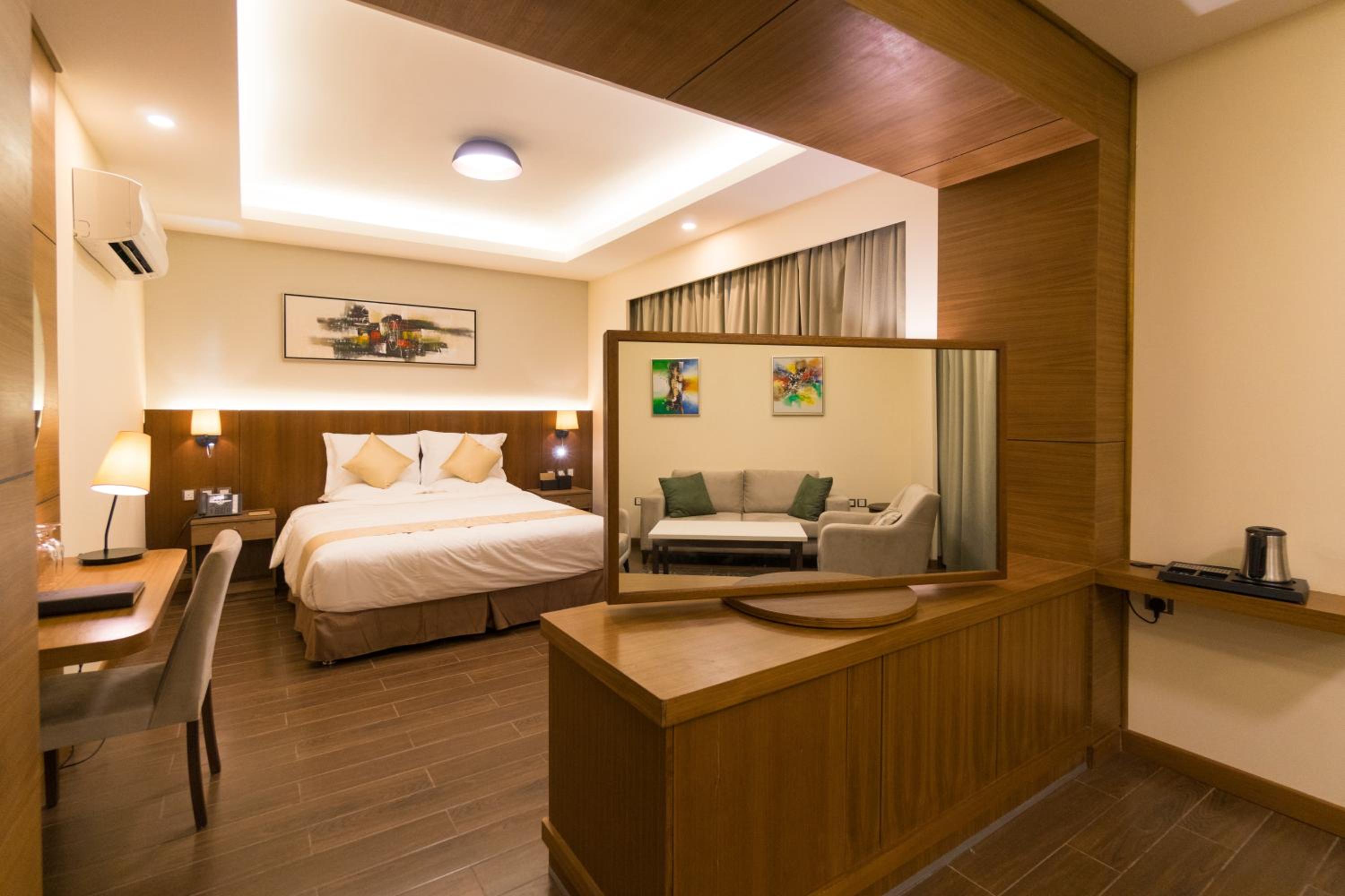 Super Deluxe Room - Photo 4