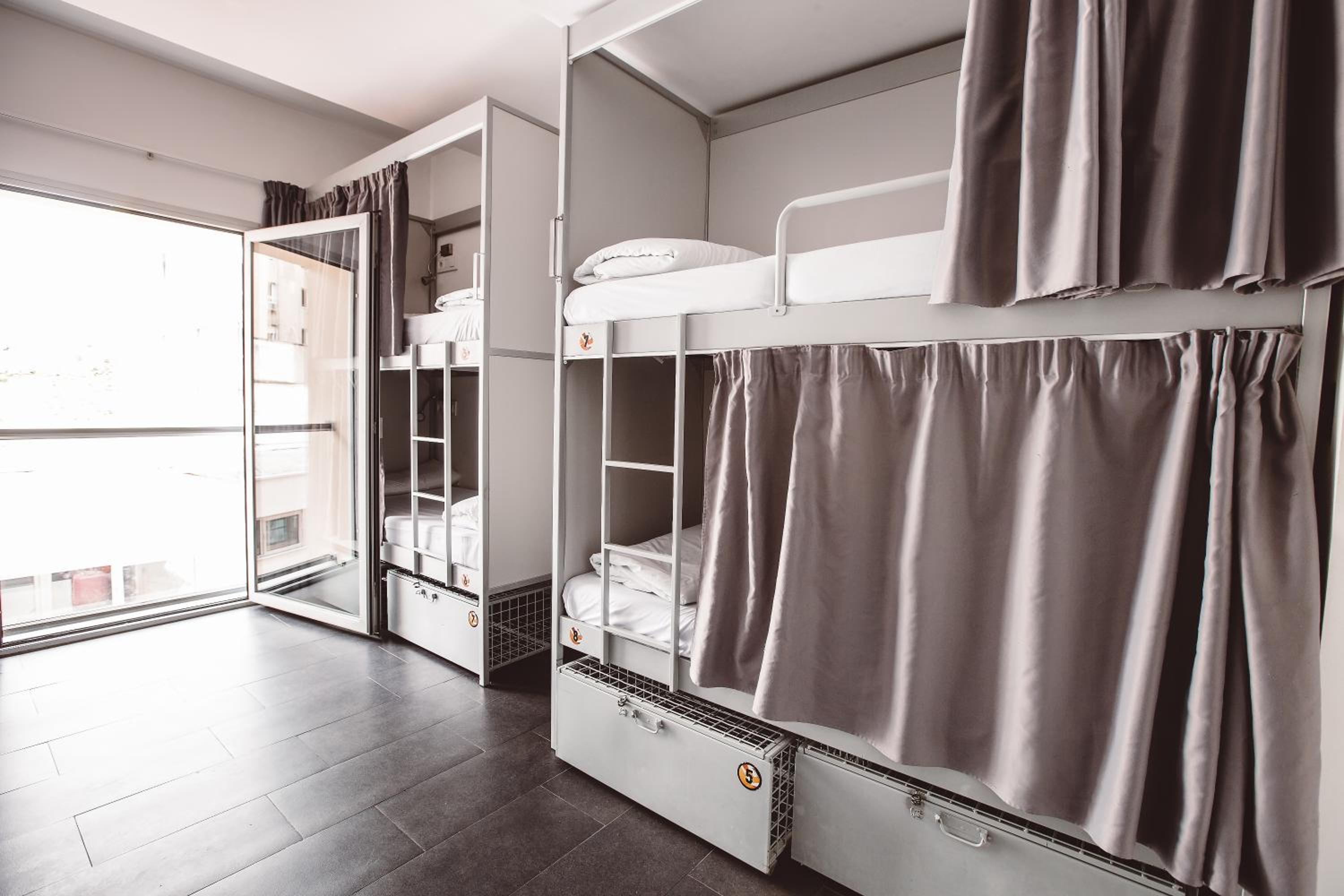 Cama en habitación compartida para 8 personas