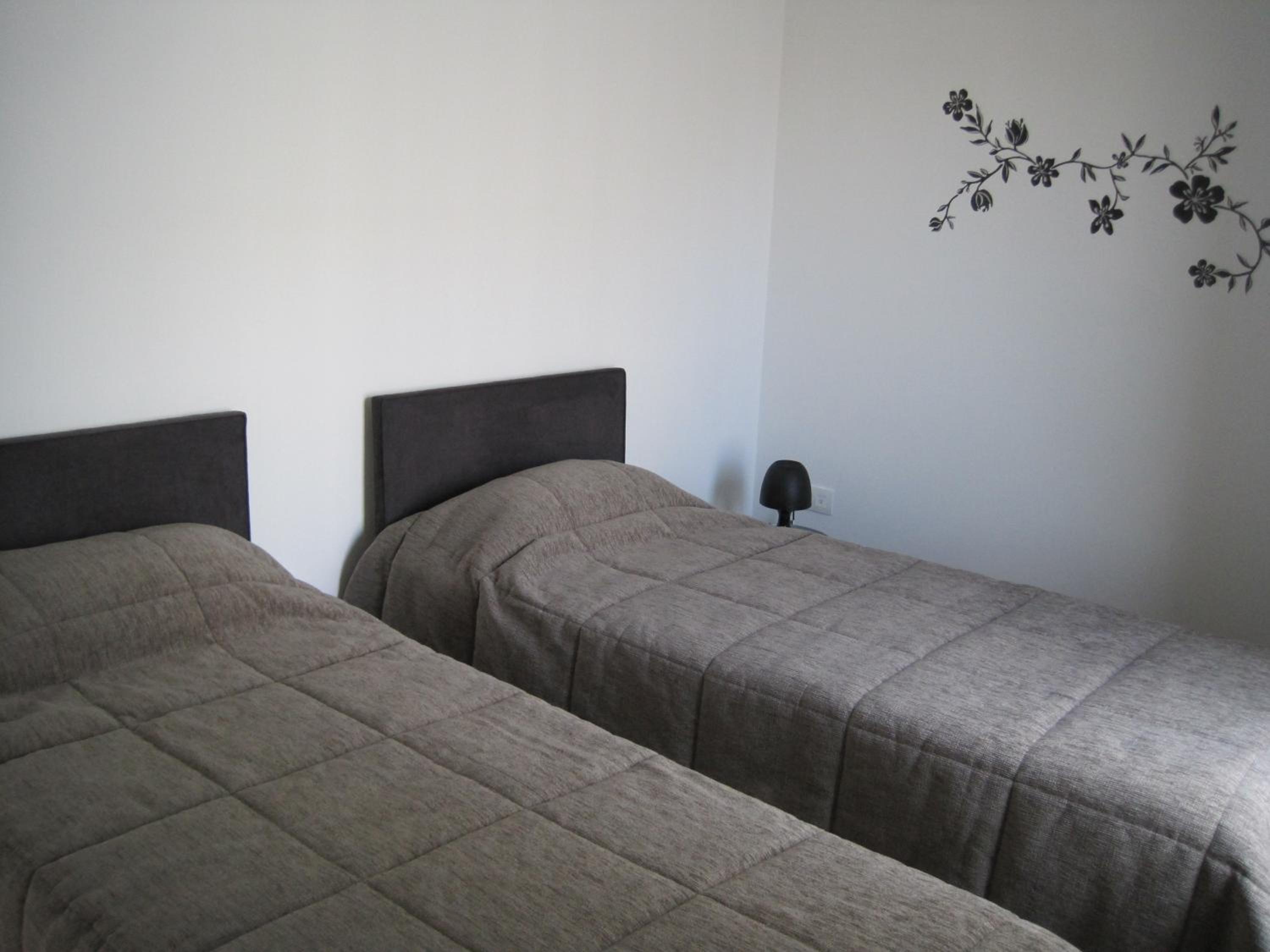 Two-Bedroom Apartment with Sea View - Photo 11