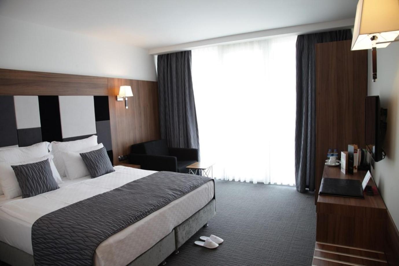 Standard Double Room - Photo 1