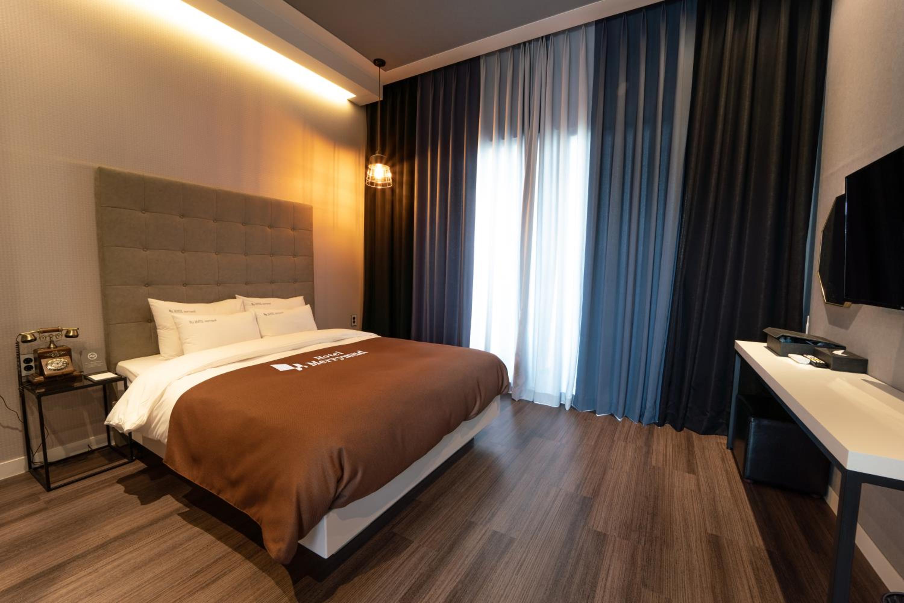 Superior Double Room with Sea View - Photo 4