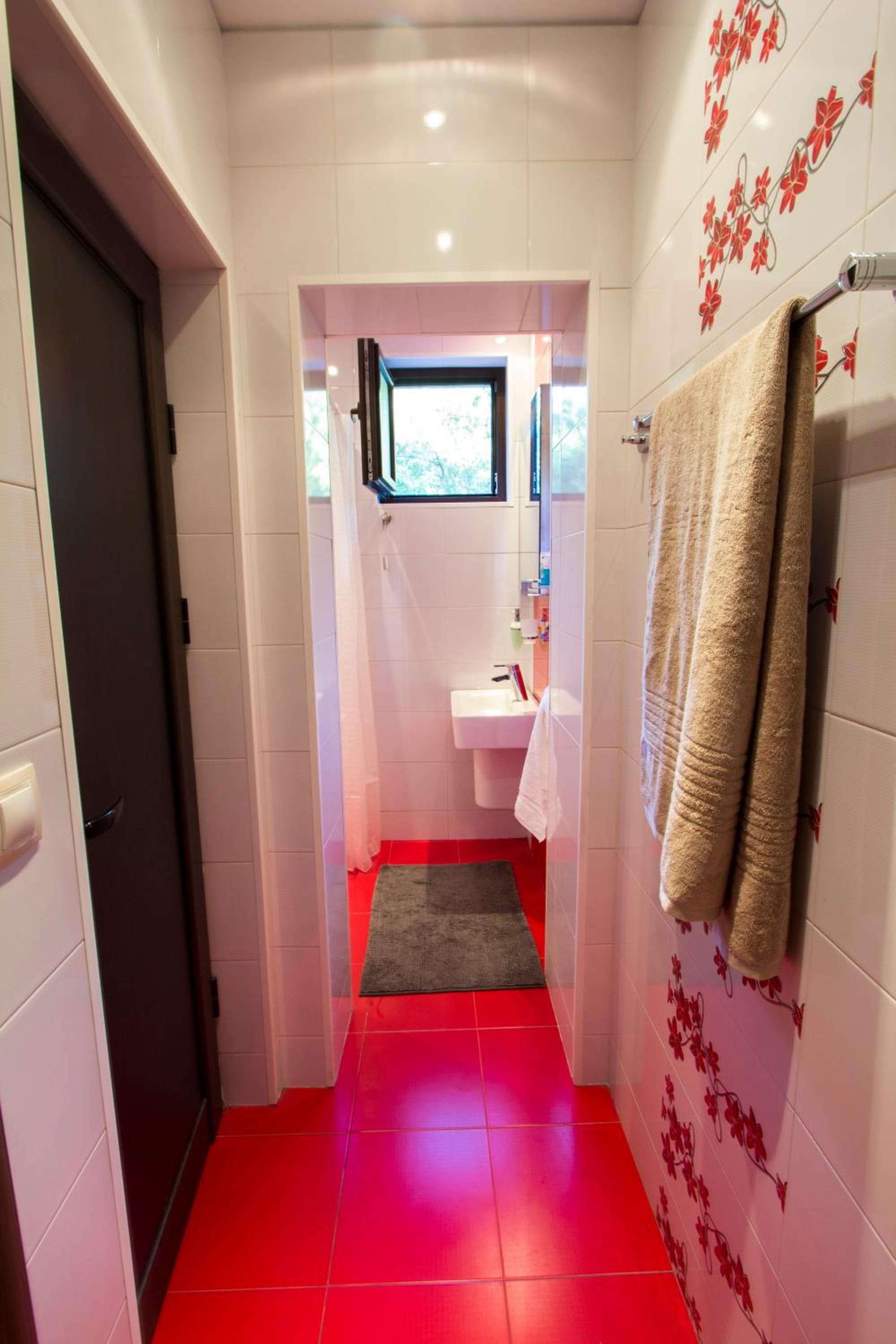 Two-Bedroom Apartment - Photo 8