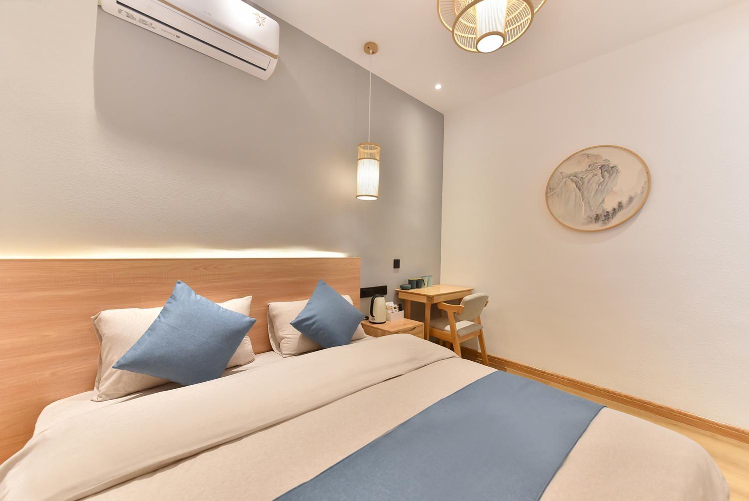 Double Room with Private Bathroom photo 2