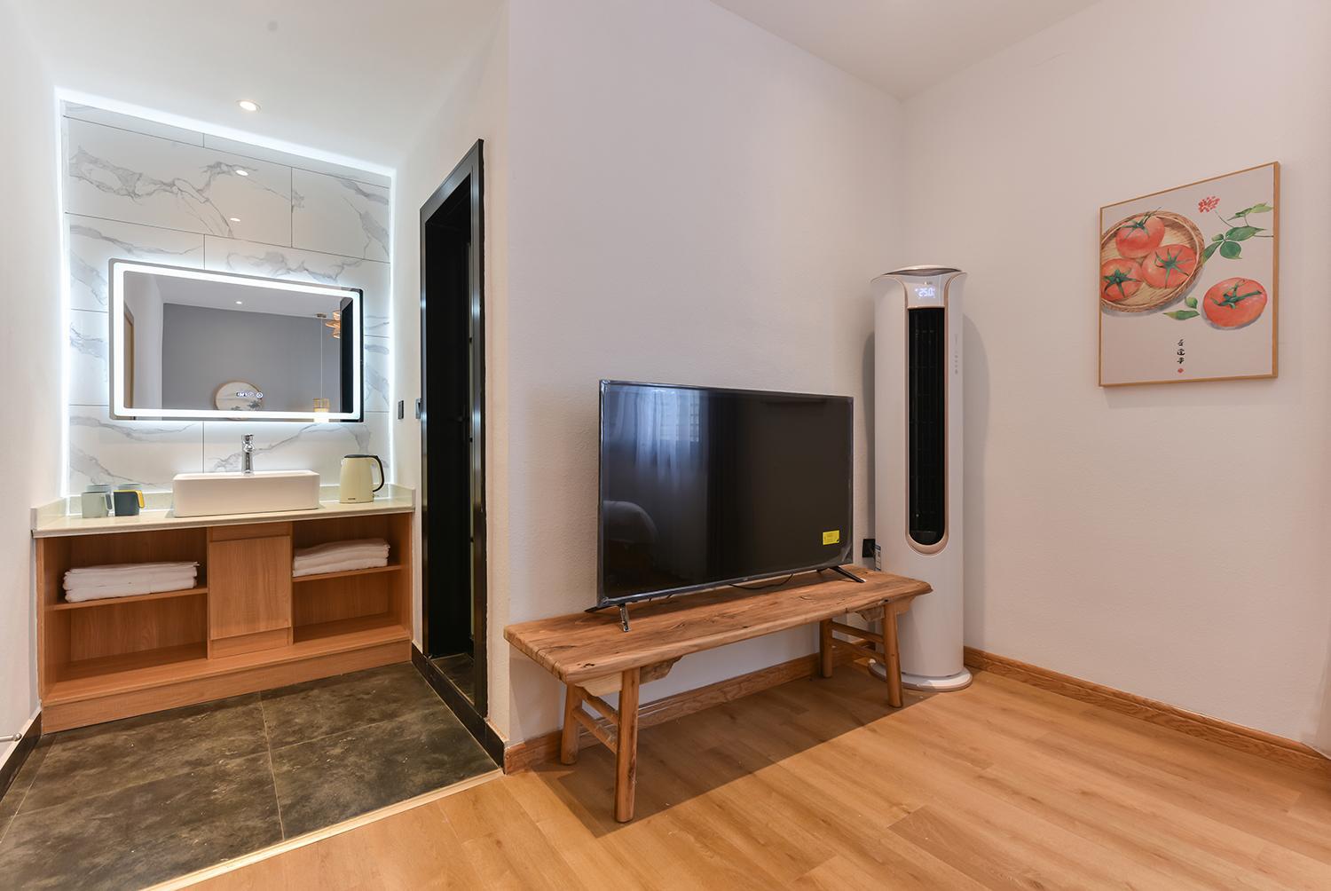 Twin Room with Private Bathroom - Photo 1