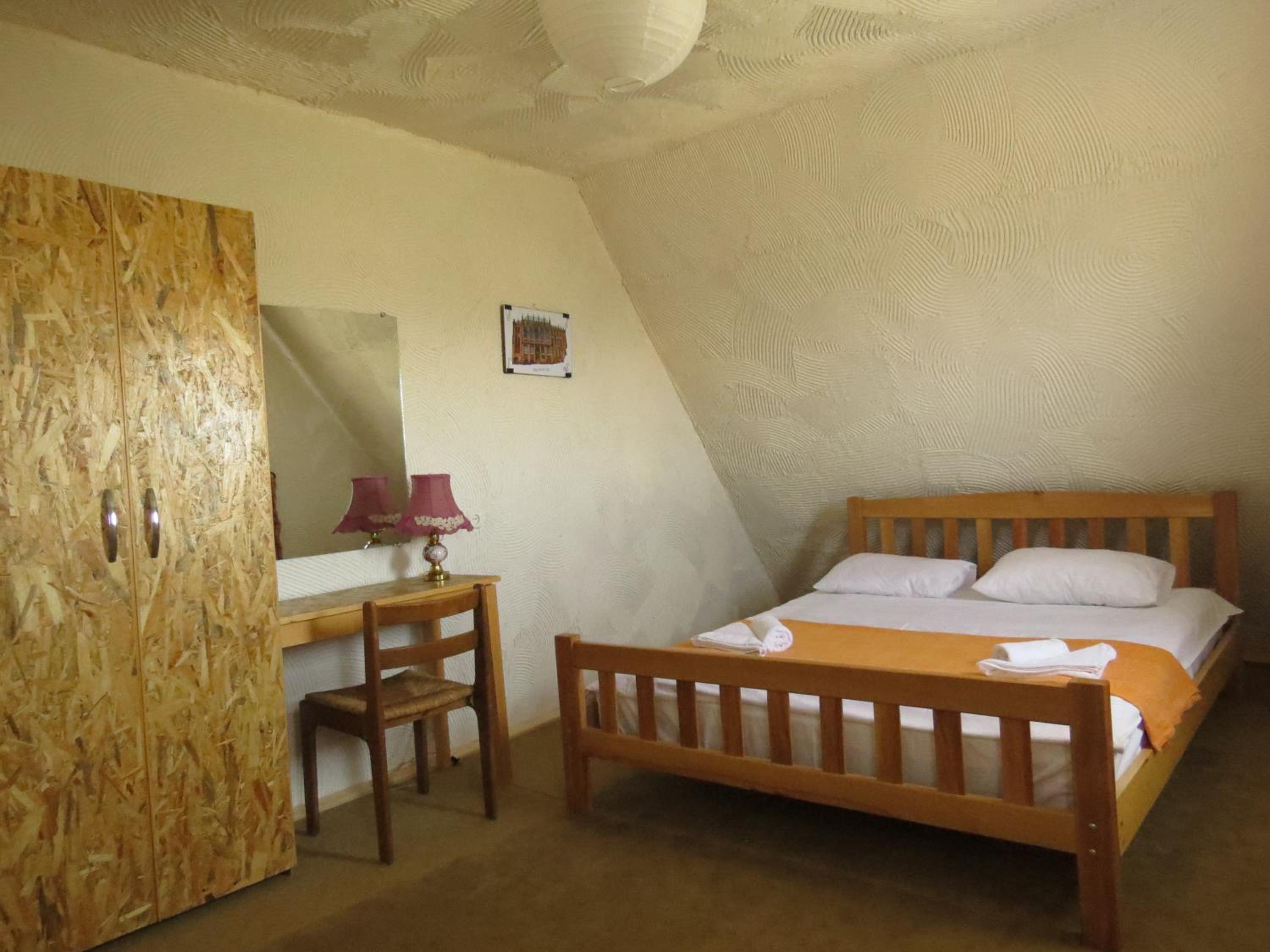 Queen Room with Balcony photo 1