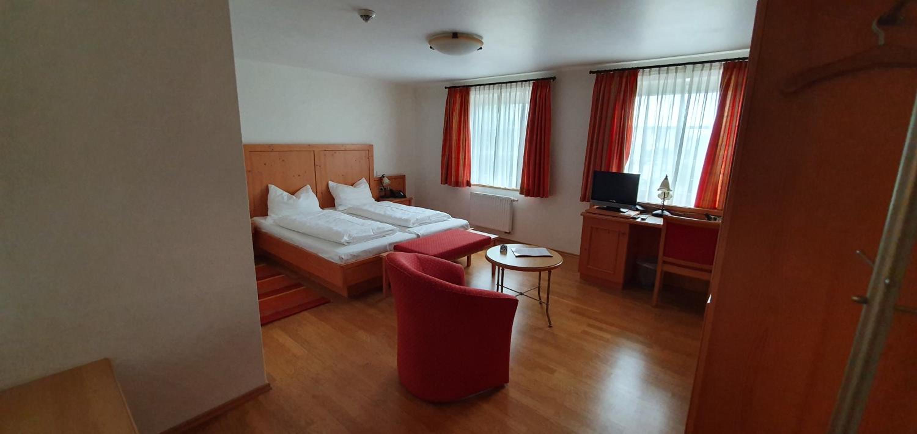 Double Room - Photo 2