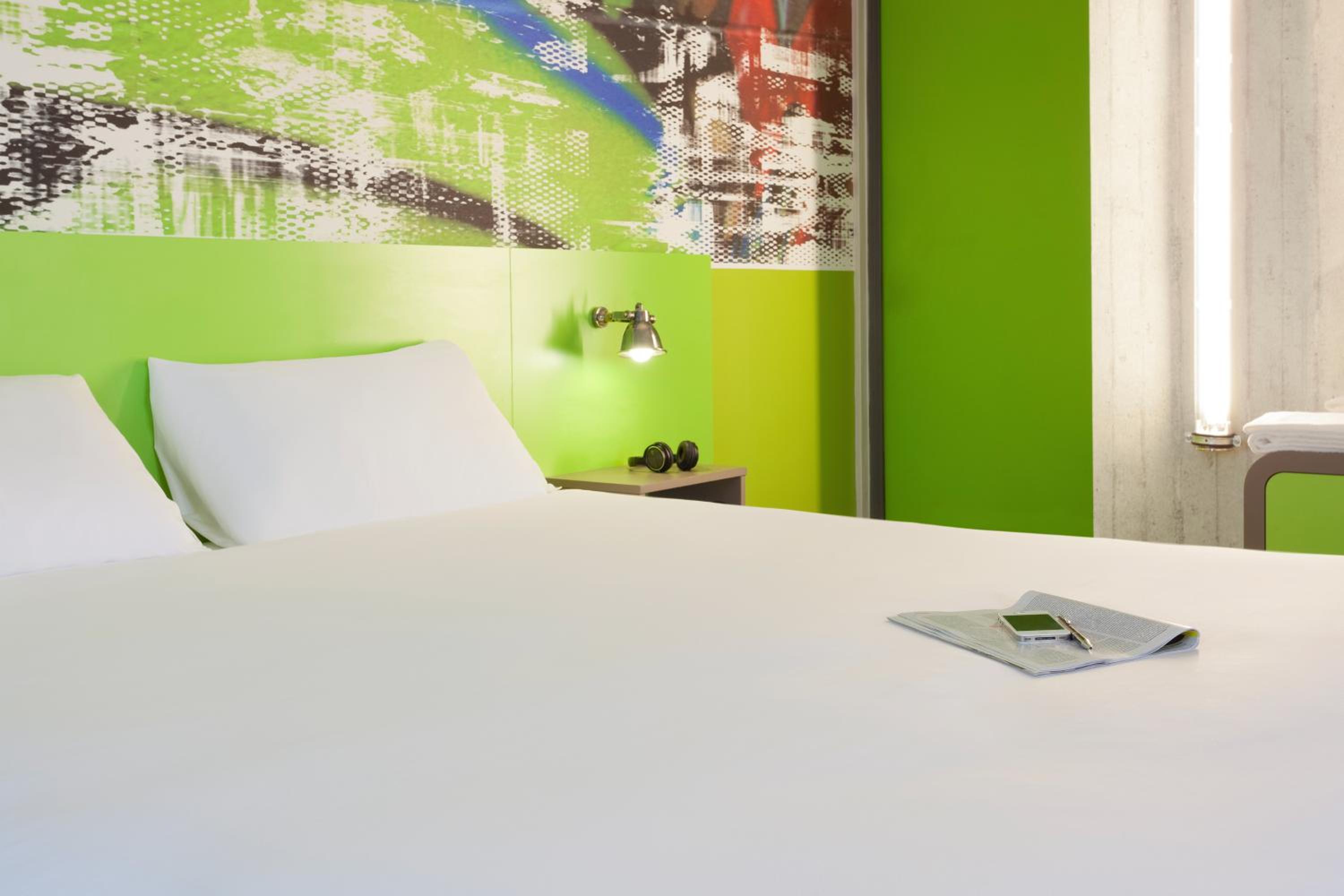 Standard One Double Bed - Photo 3