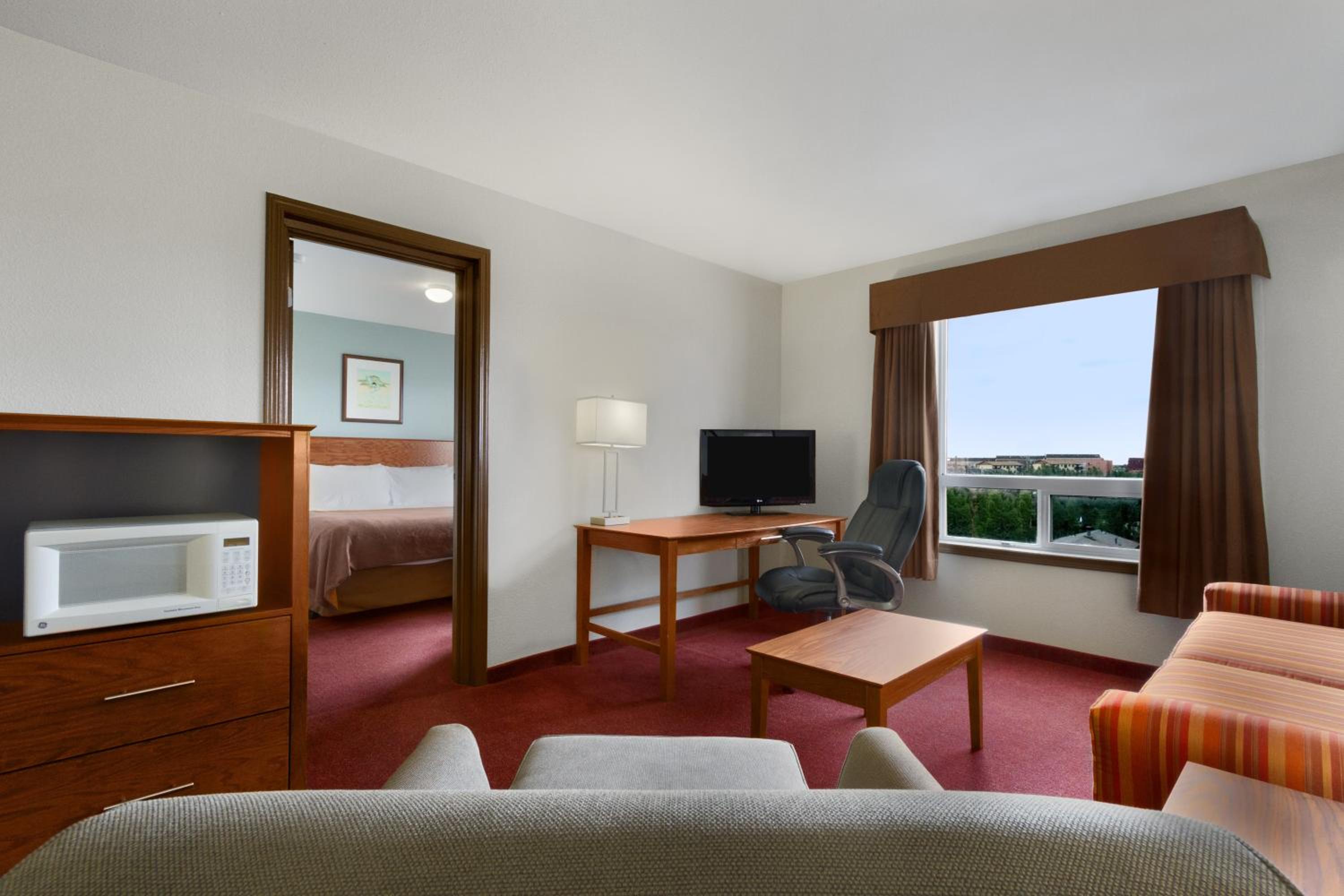 One-Bedroom King Suite - Non-Smoking