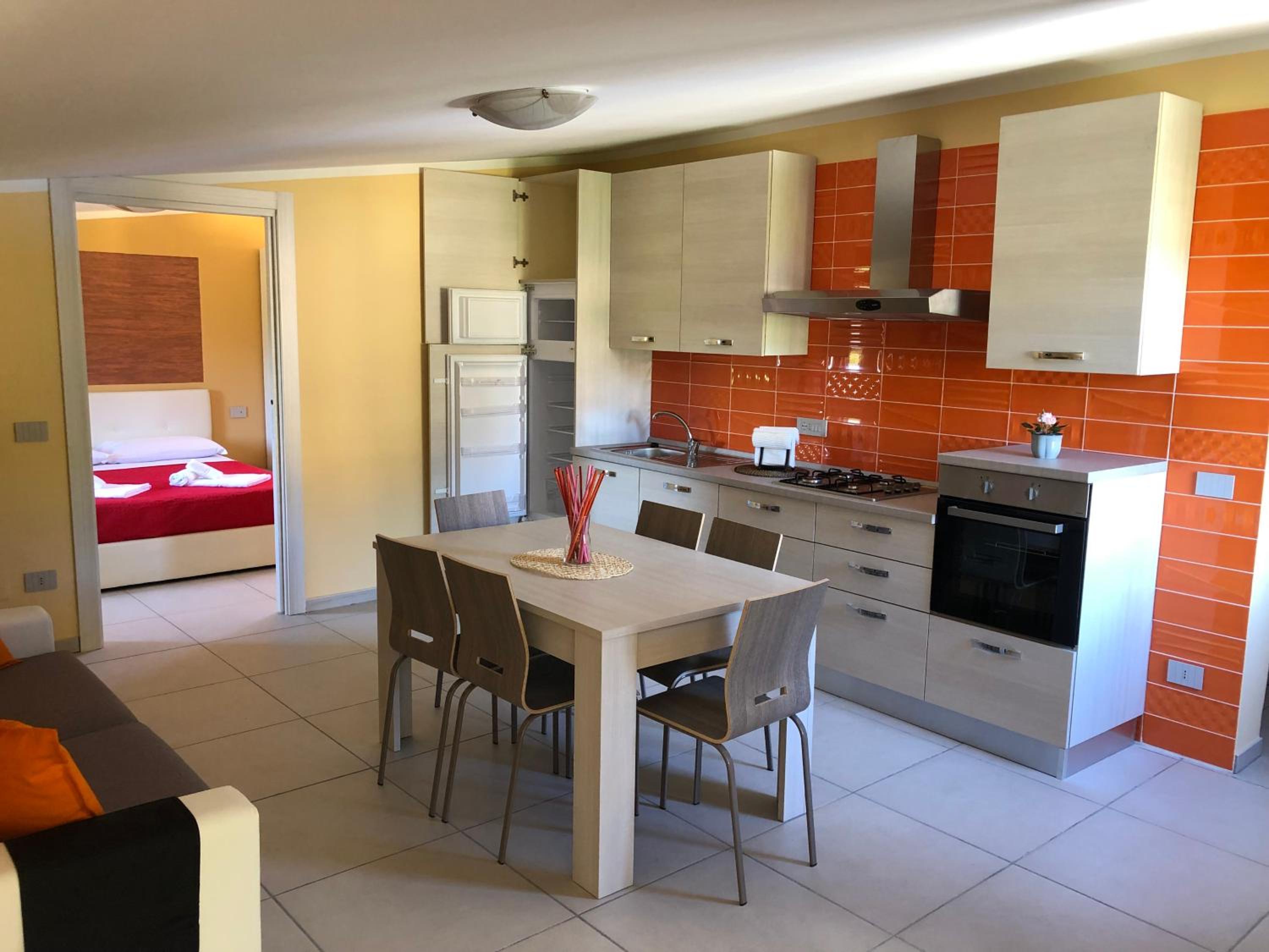 Two-Bedroom House - Photo 11