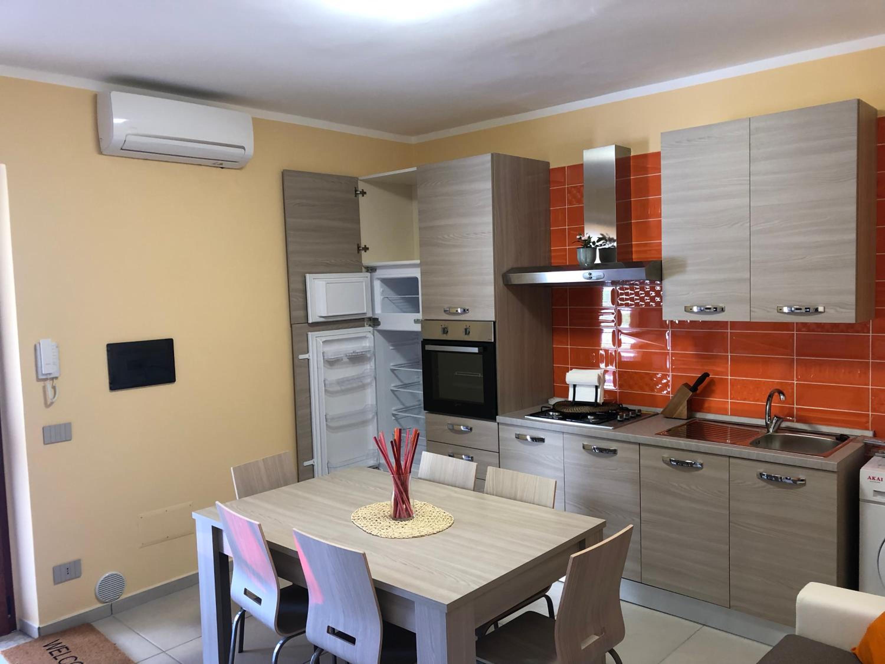Two-Bedroom House - Photo 9