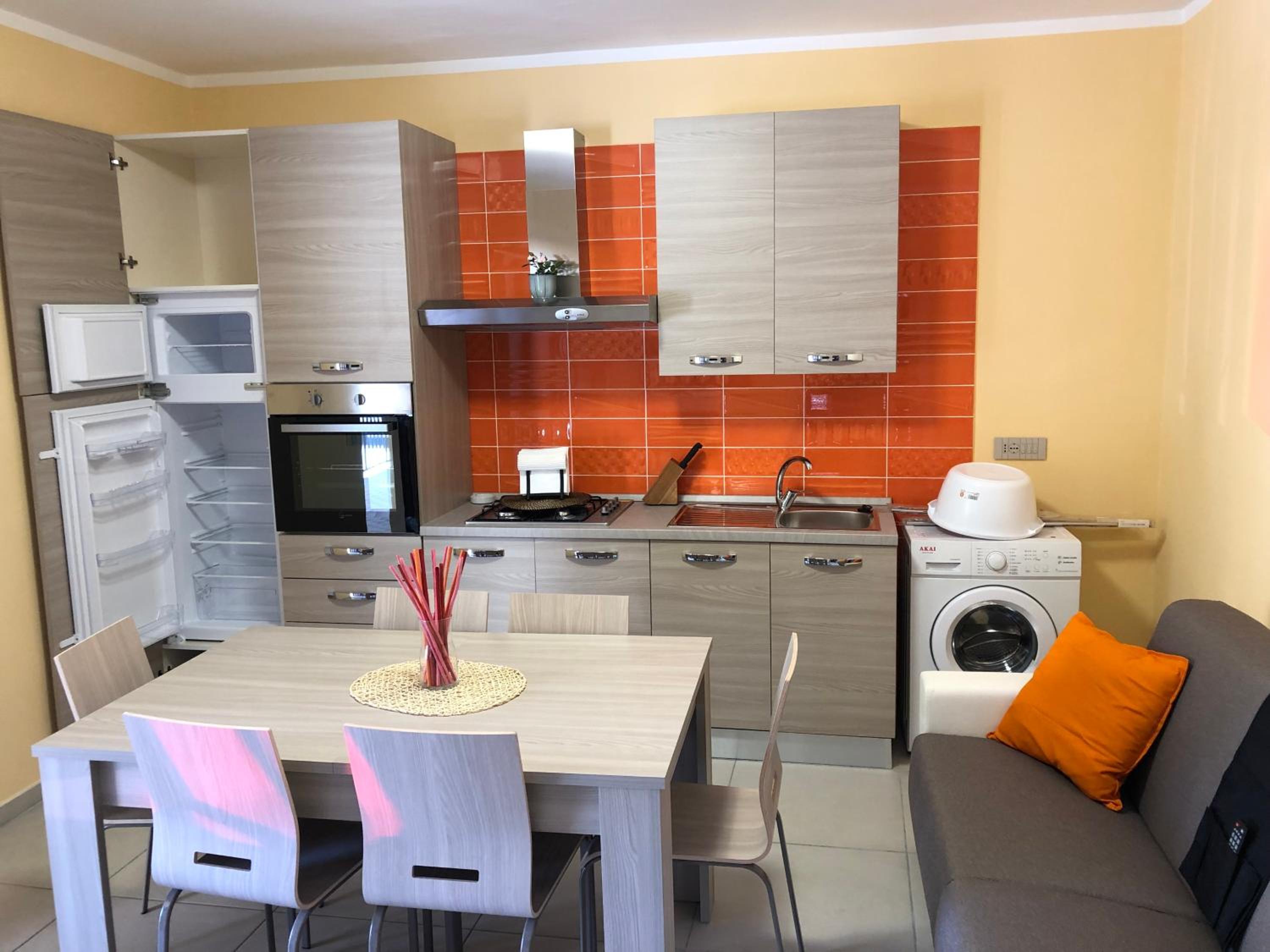 Two-Bedroom House - Photo 8