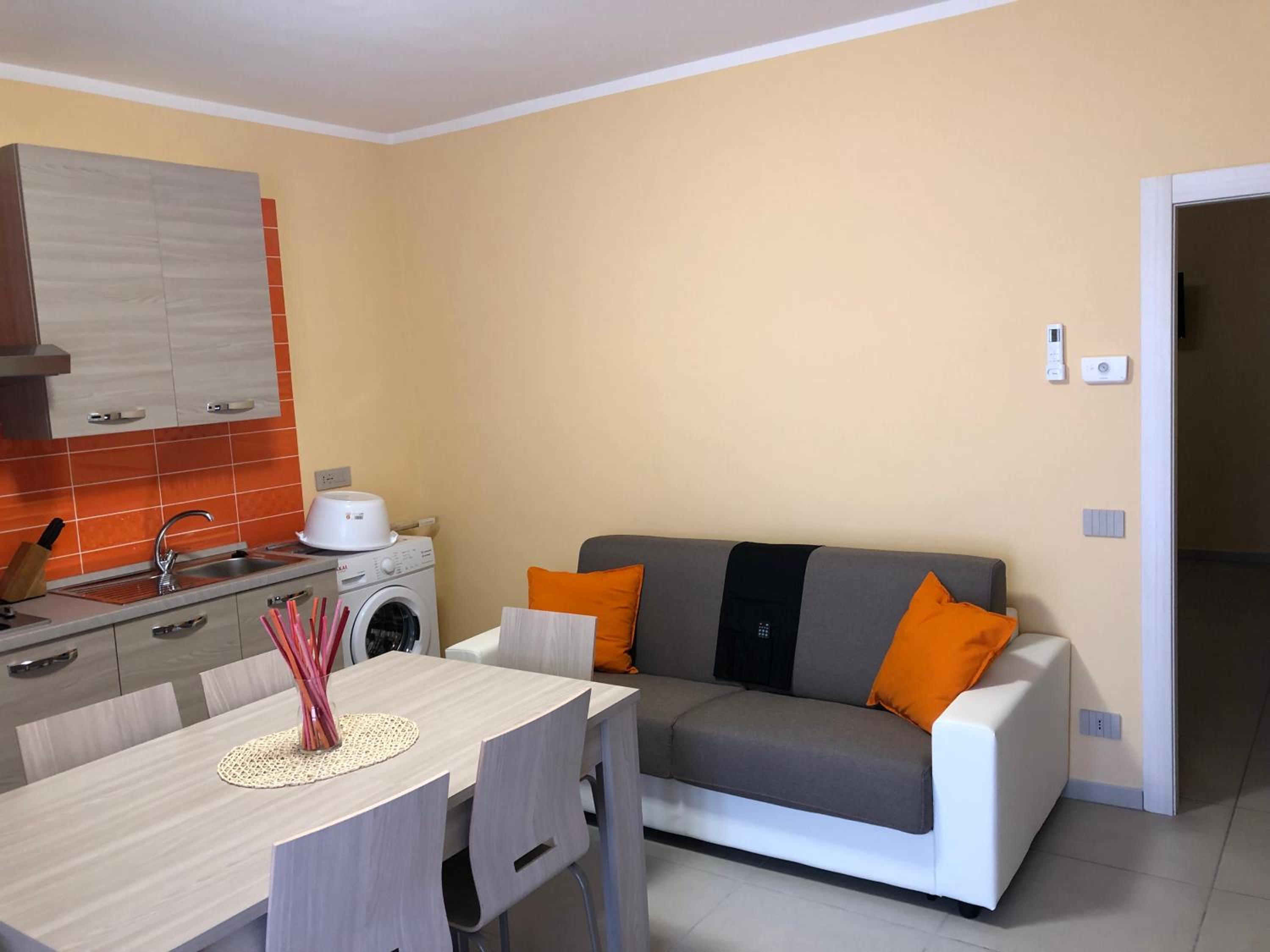 Two-Bedroom House - Photo 7