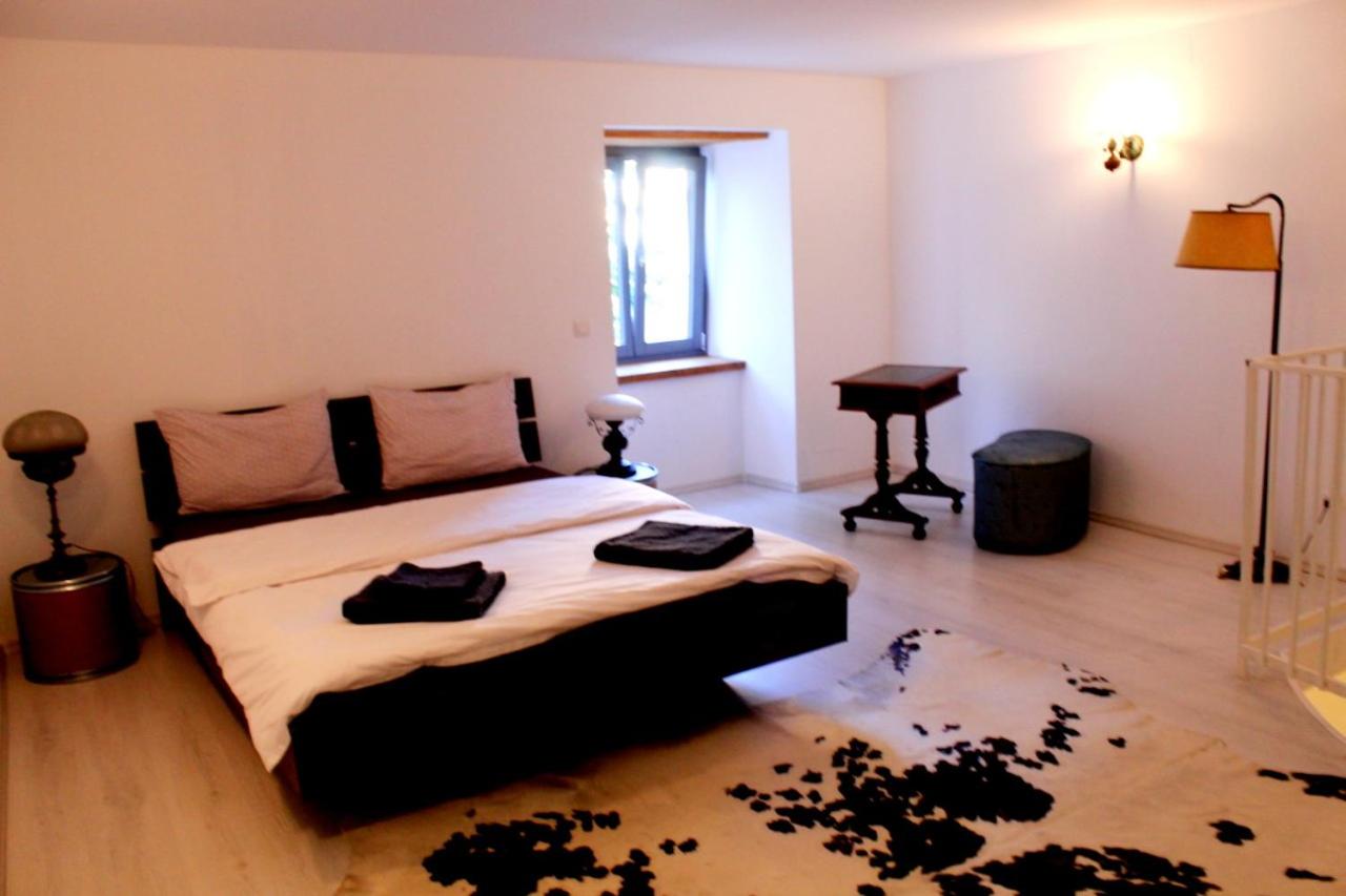 Deluxe King Studio