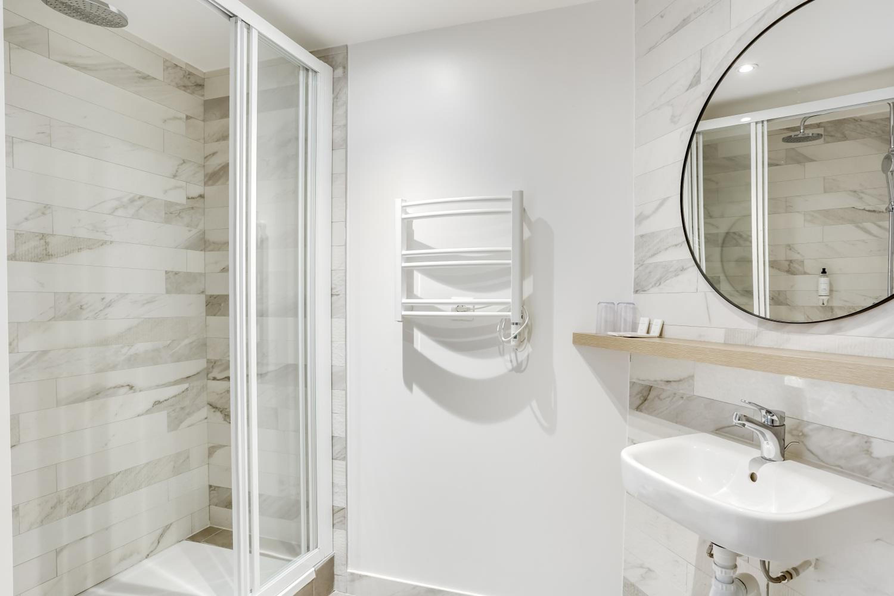 Superior Double or Twin Room - Photo 3