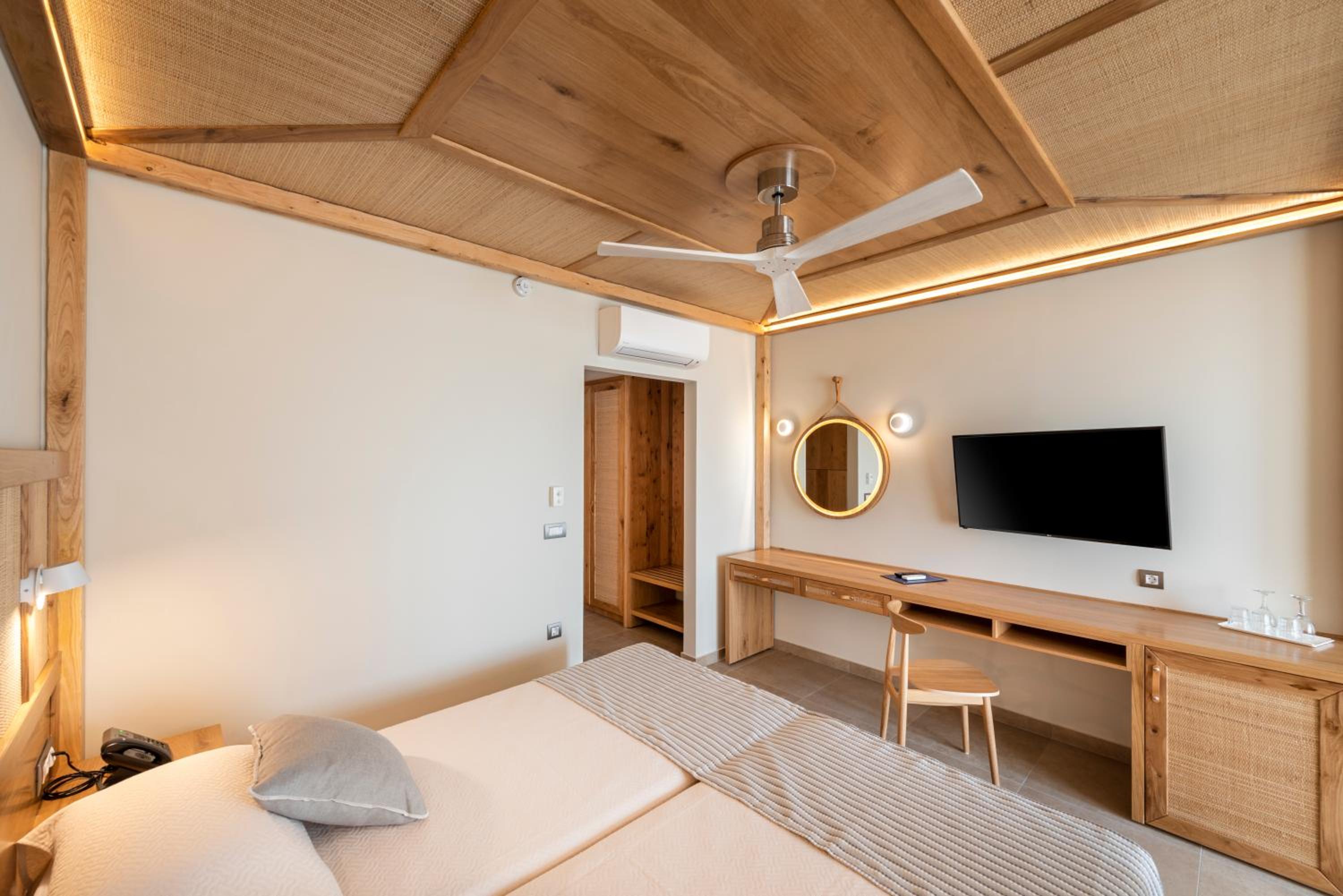 Superior Double or Twin Room - Photo 2