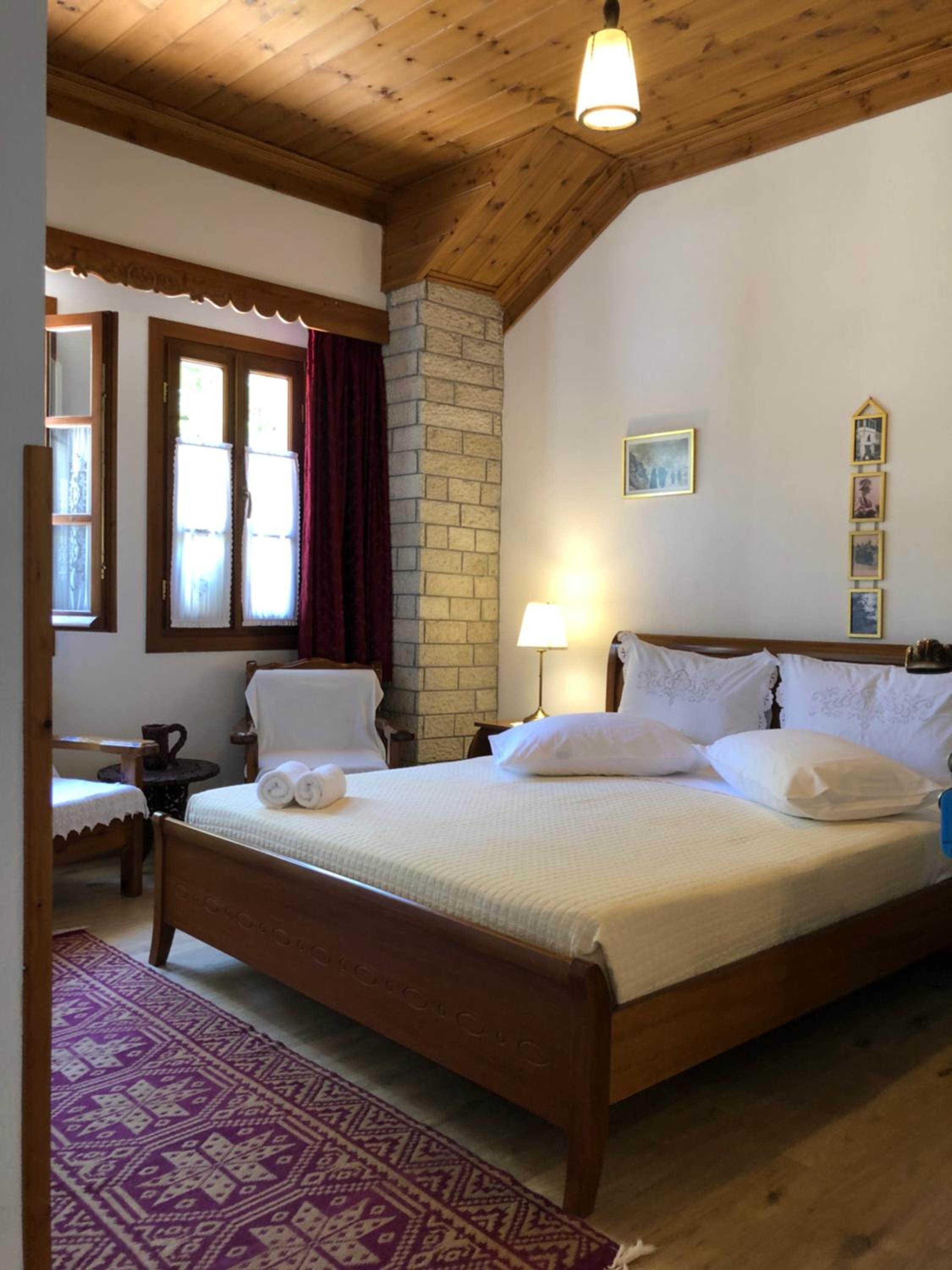 Basic Double Room photo 2