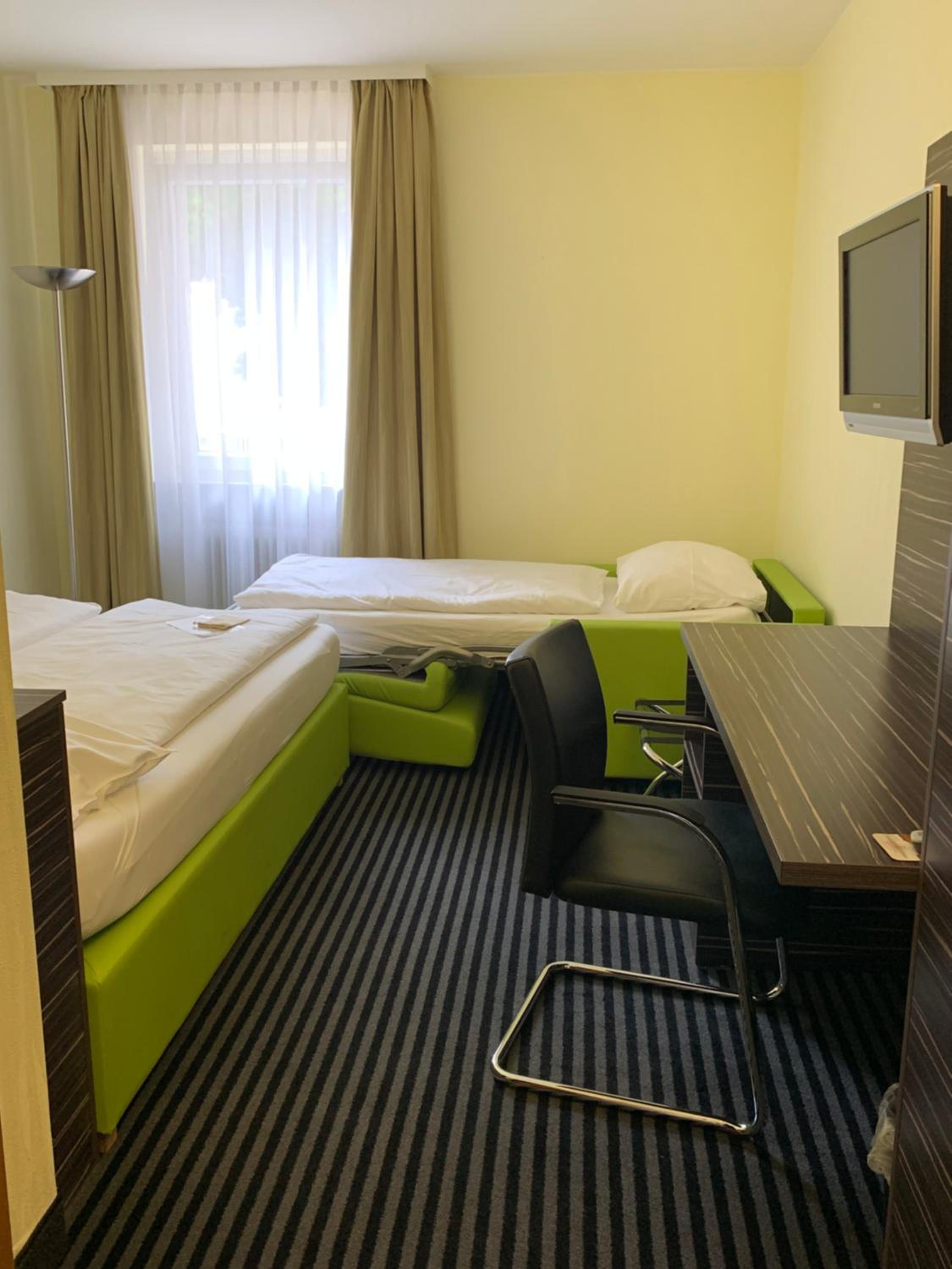 Standard Triple Room with French Bed