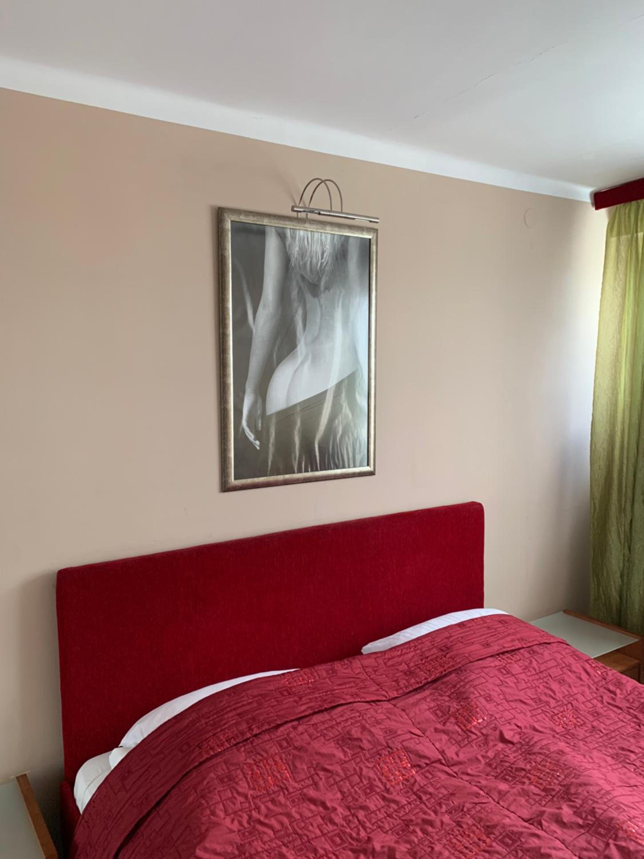 Large Double Room - Photo 1