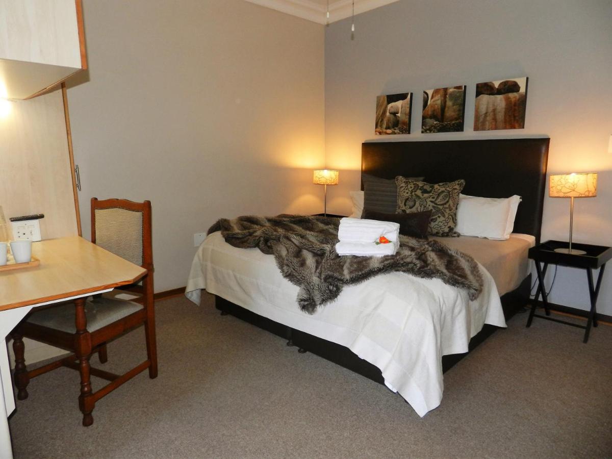 Double or Twin Room photo 1