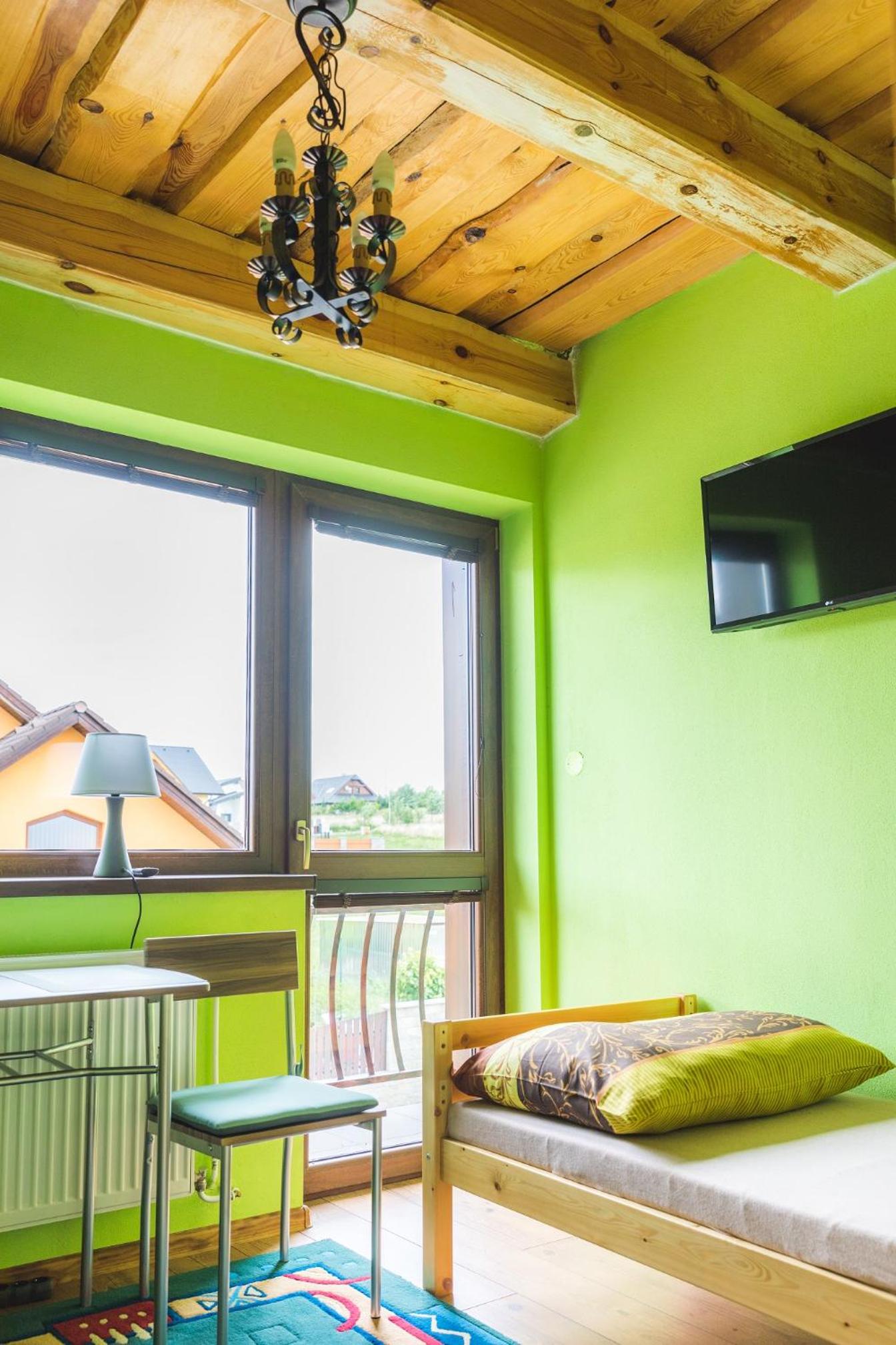 Standard Twin Room with Mountain View photo 1