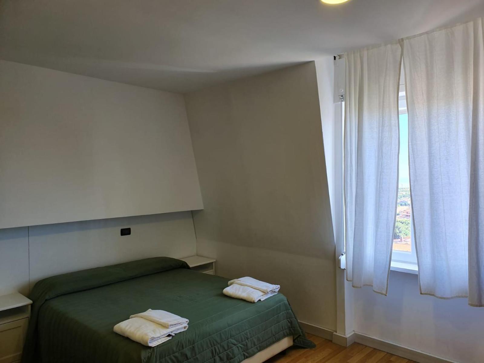 Triple Room - Photo 6
