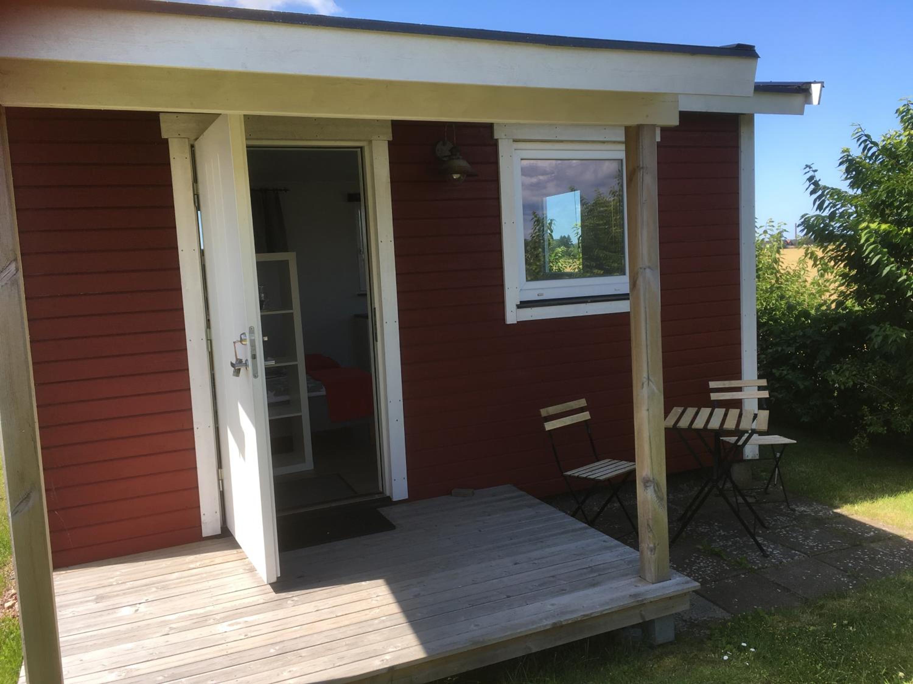 Large Cottage - Photo 3